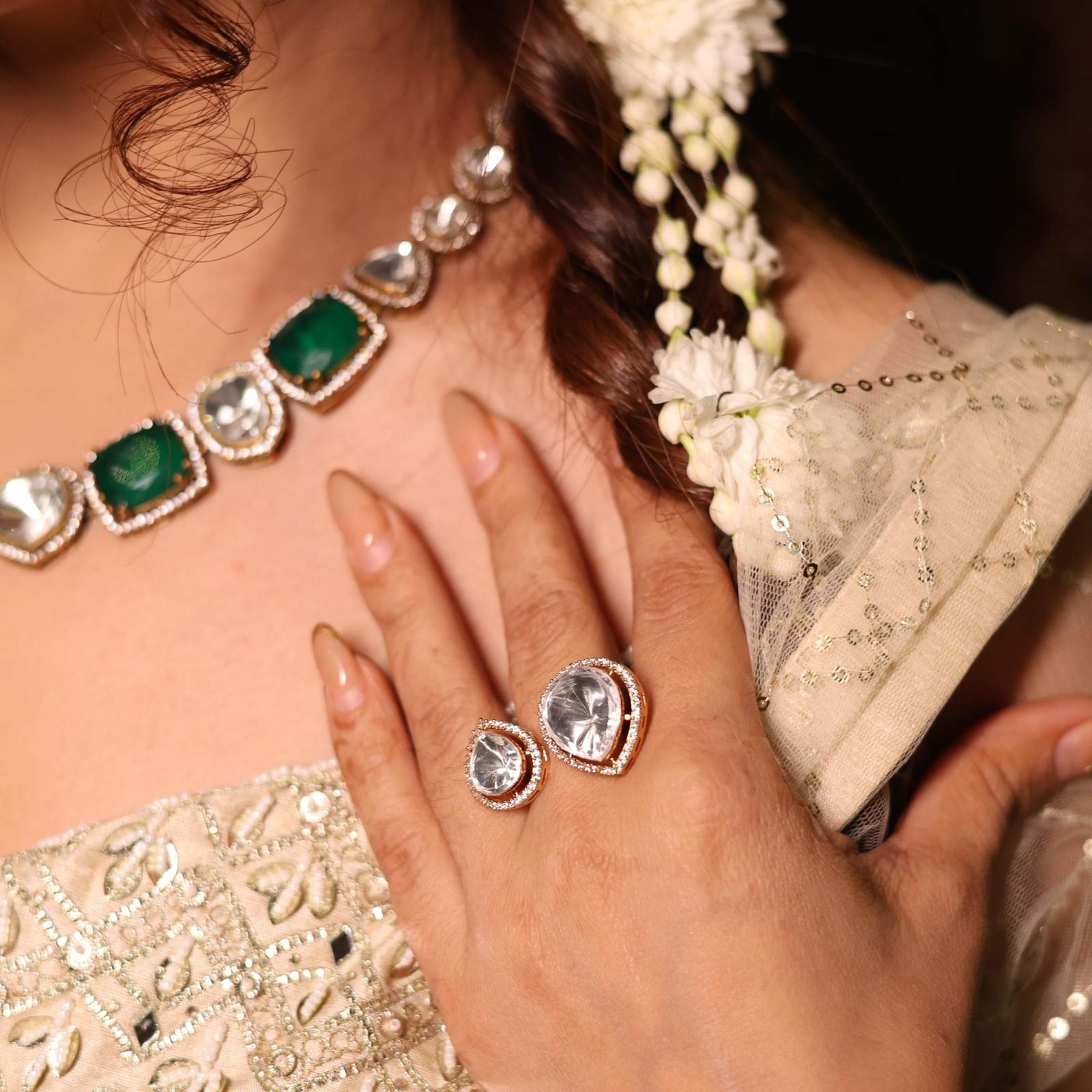 Nayaab Jasmine neckpiece