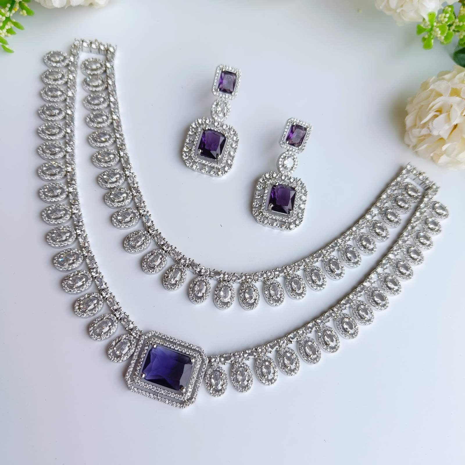 Inaya ad neckpiece - purple
