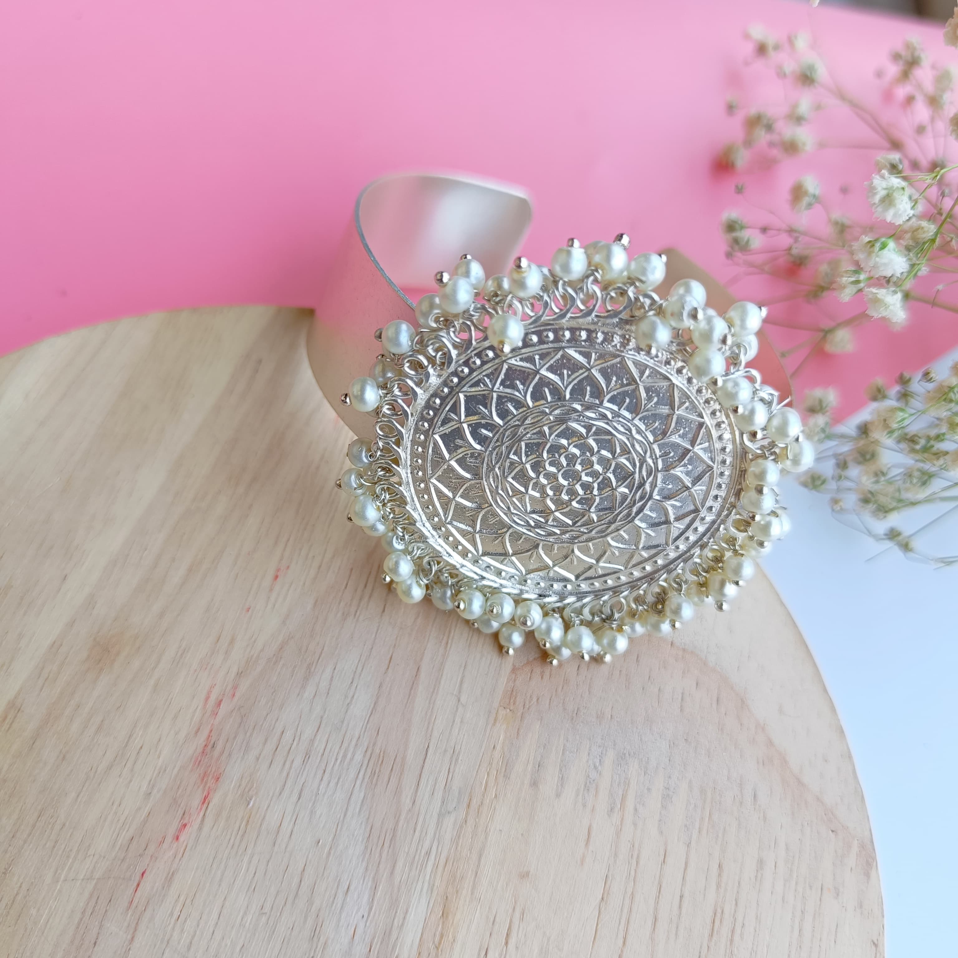 Layla tubel Gold Bracelet