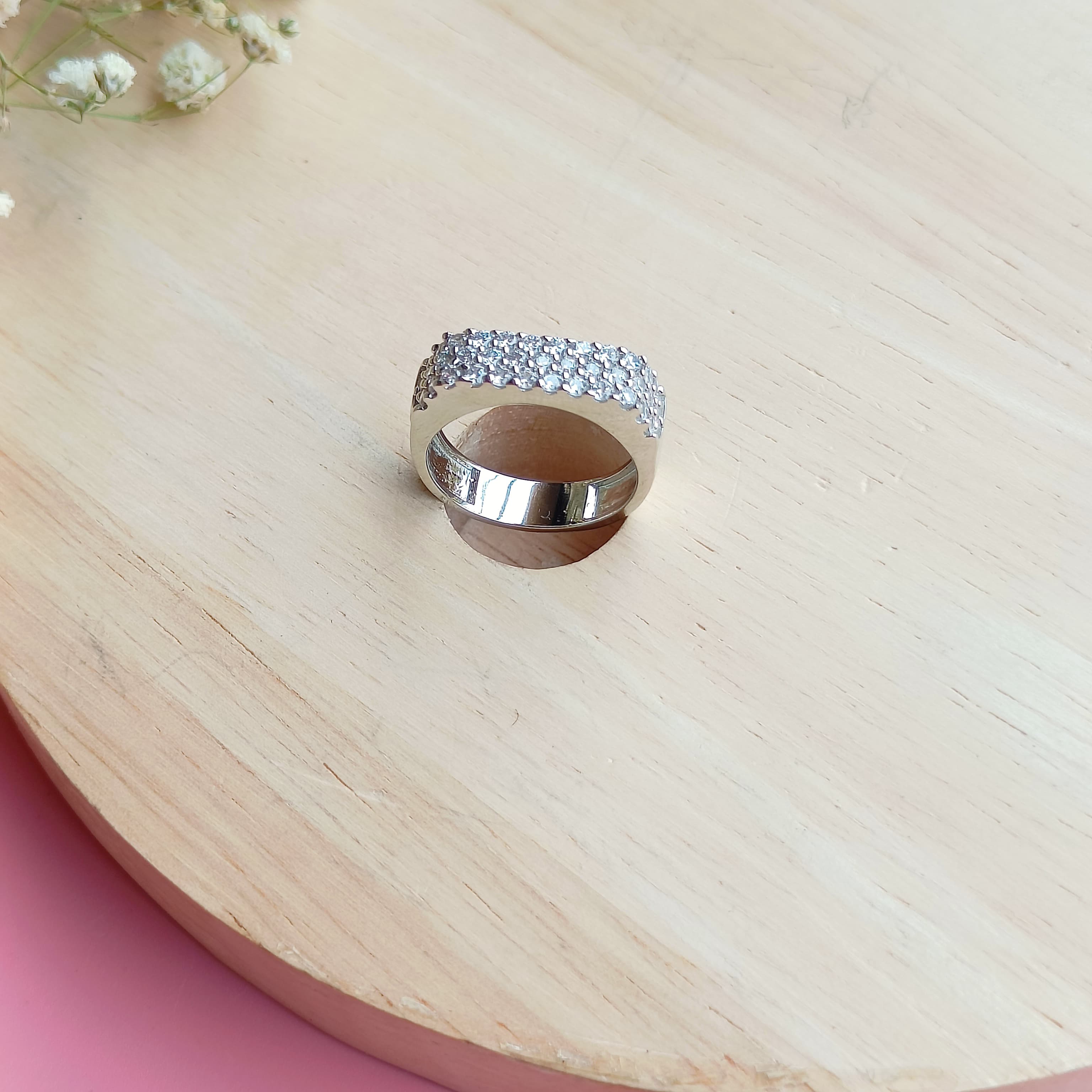 Vs Sterling silver Cocktail Ring 143 4g