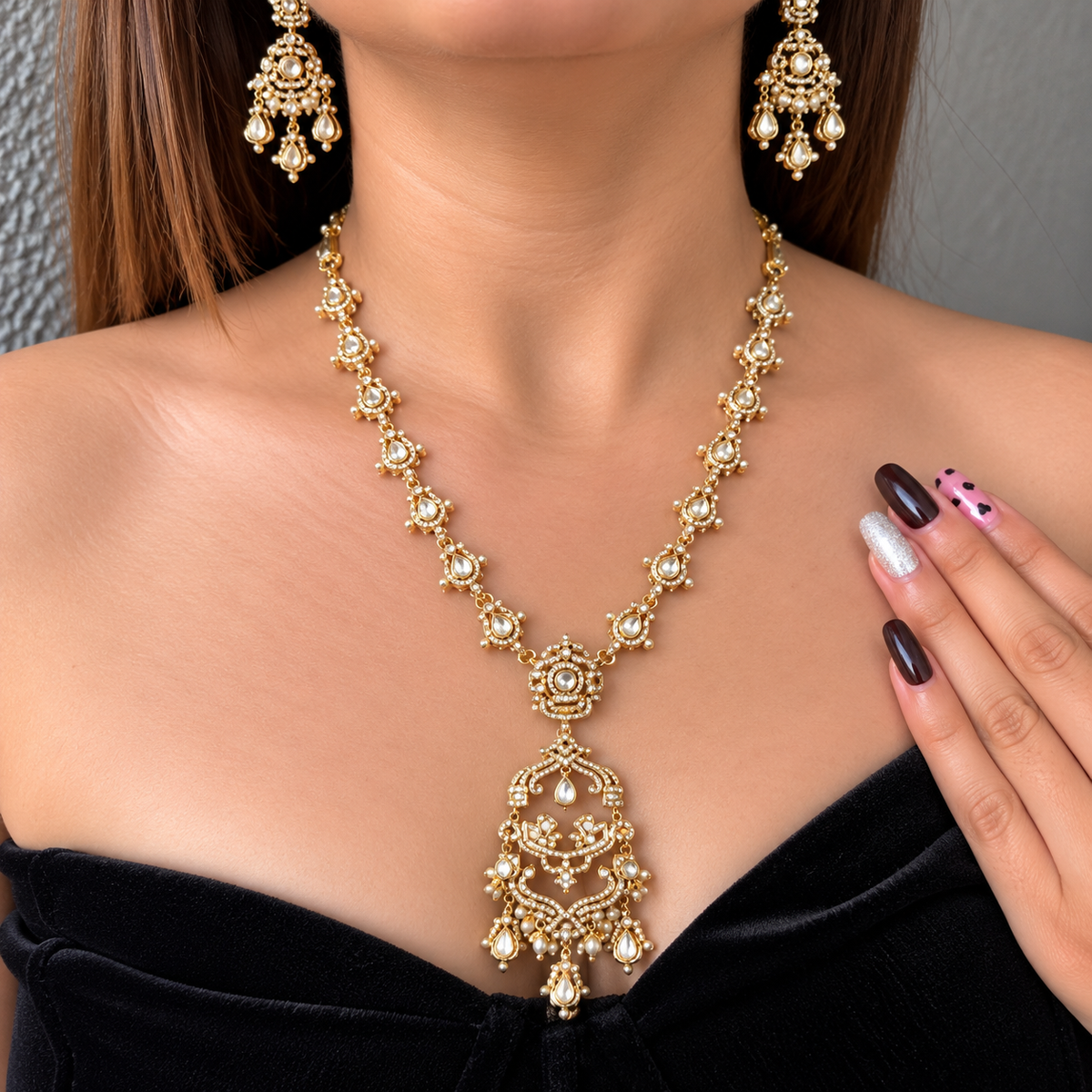 Nayaab Subi Neckpiece