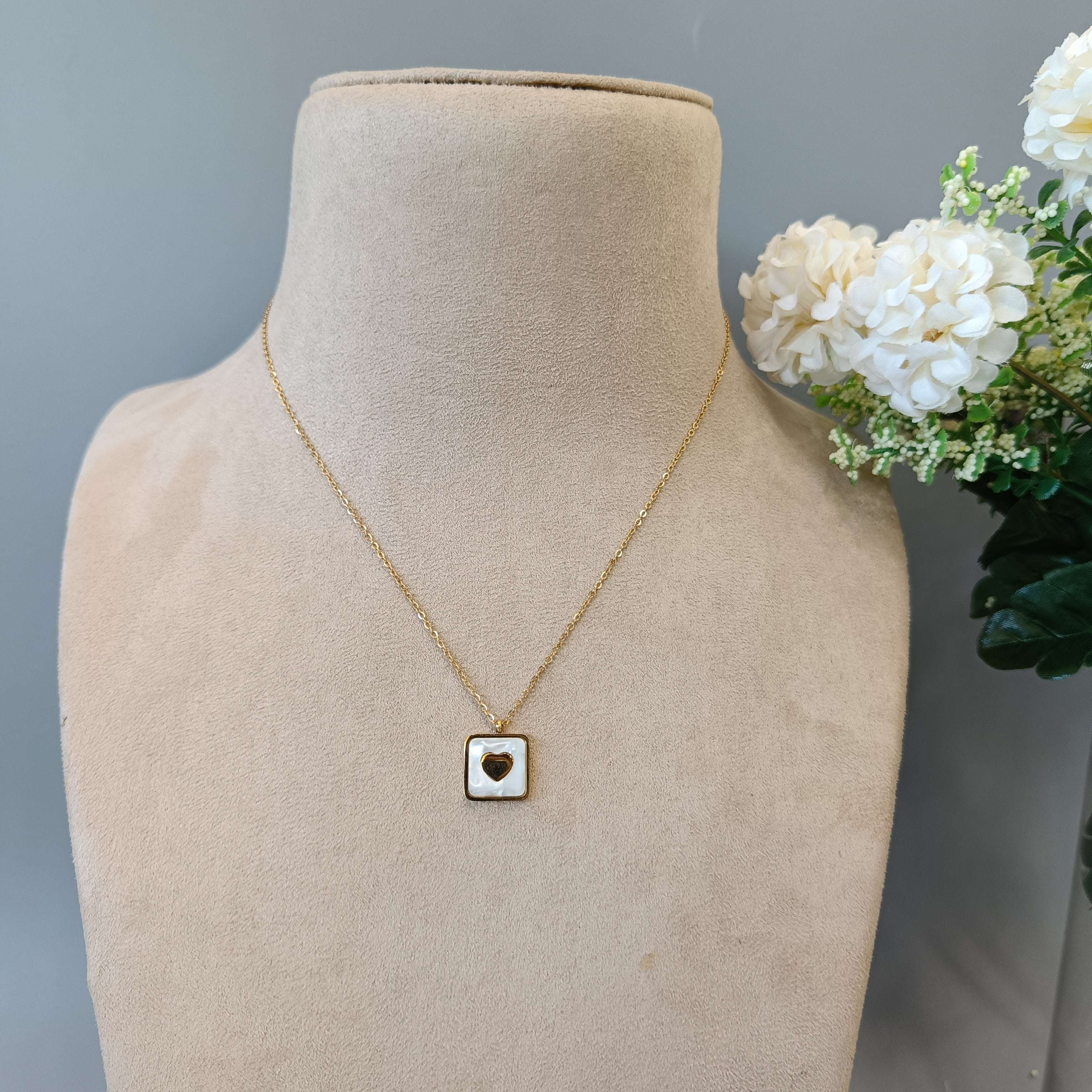 Layla Neckchain 1520