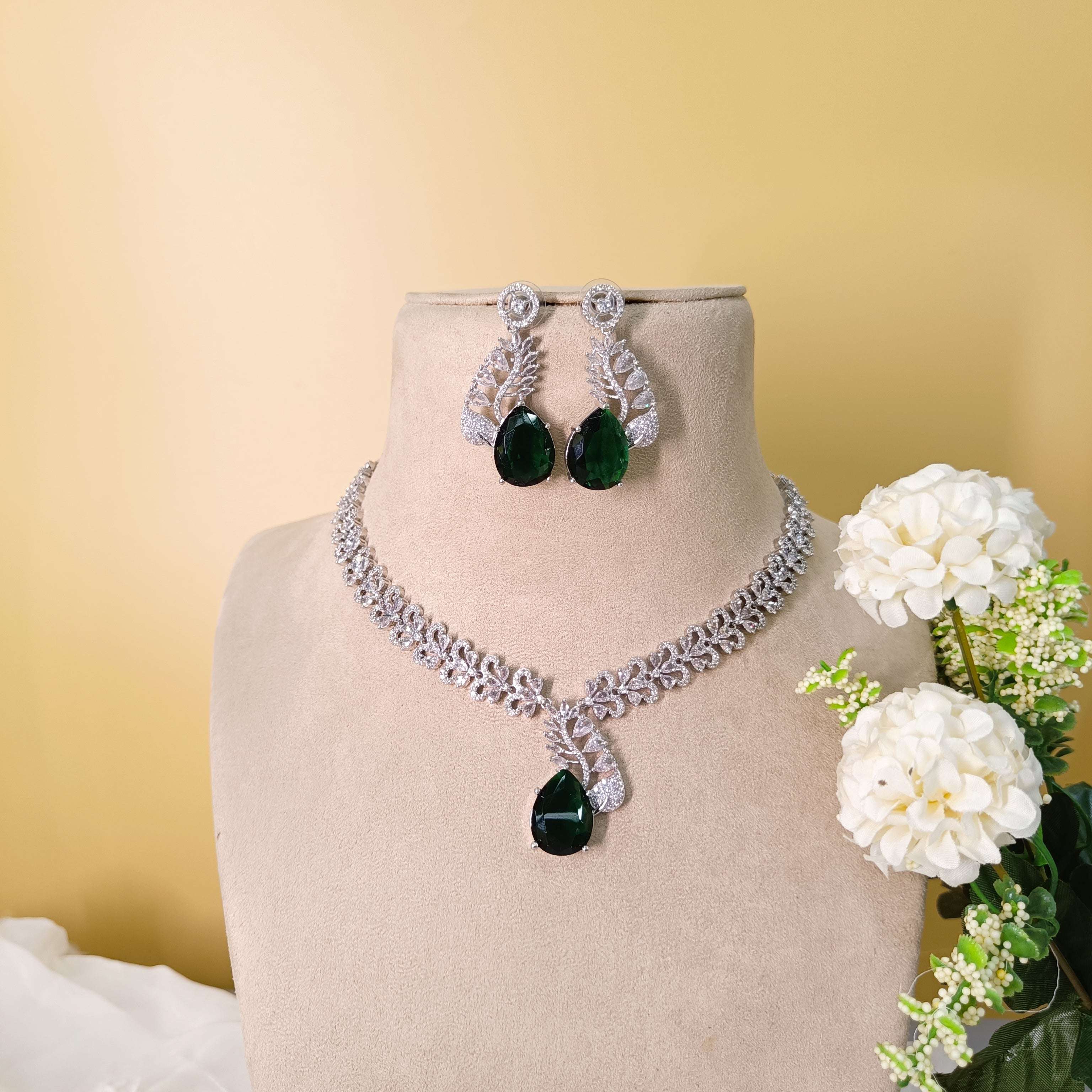 Elsa ad Neckpiece