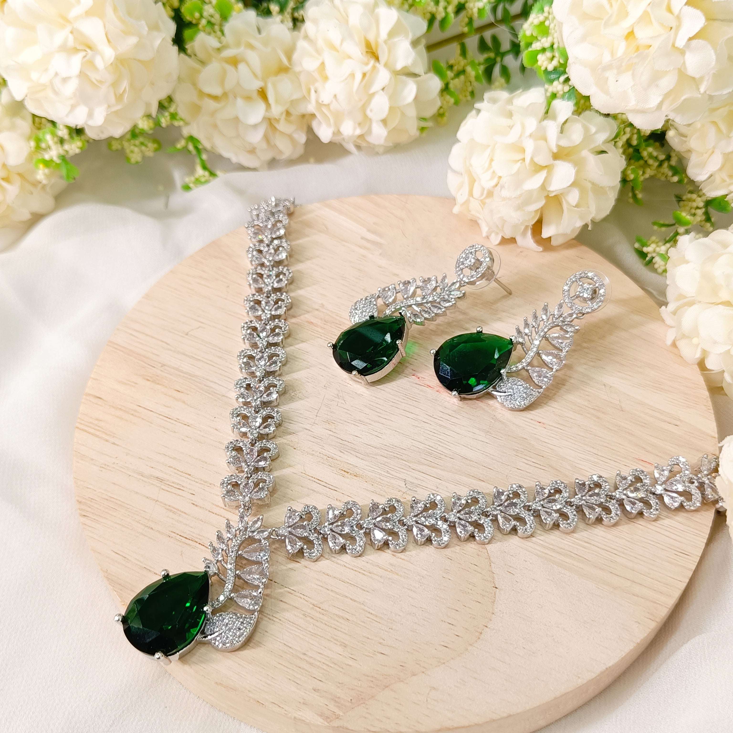 Elsa ad Neckpiece