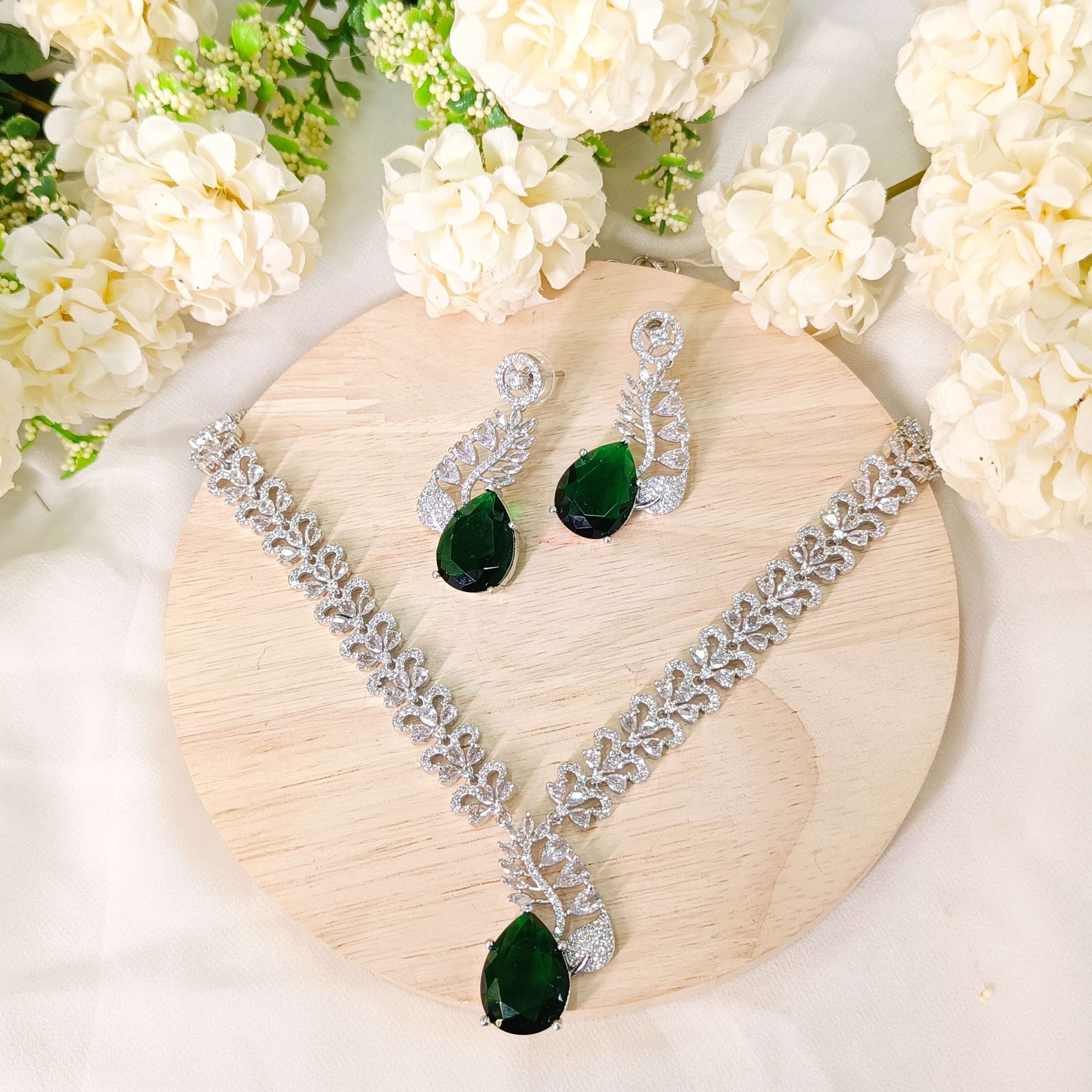 Elsa ad Neckpiece