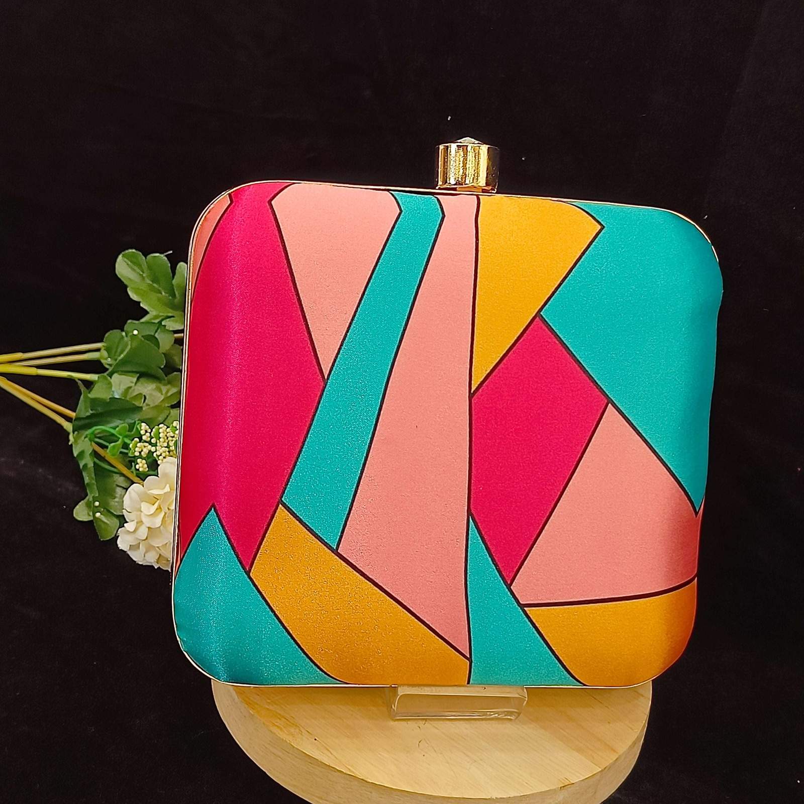 Vs Barbie clutch 118