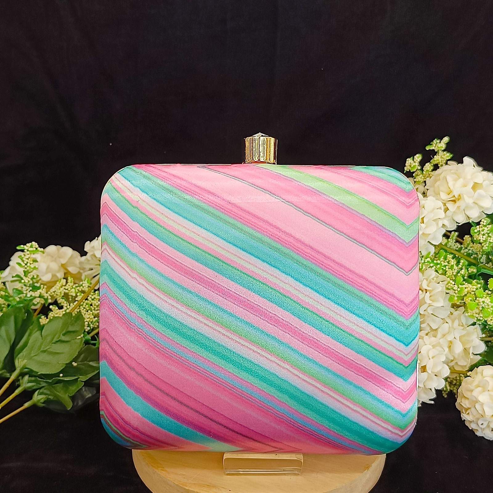 Vs Barbie clutch 120