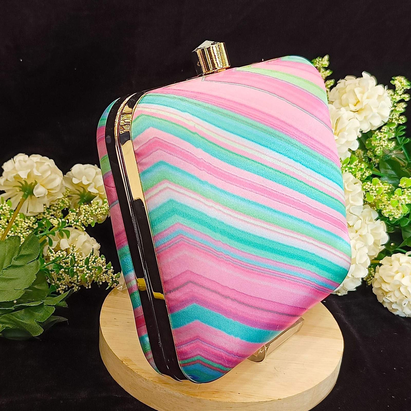 Vs Barbie clutch 120