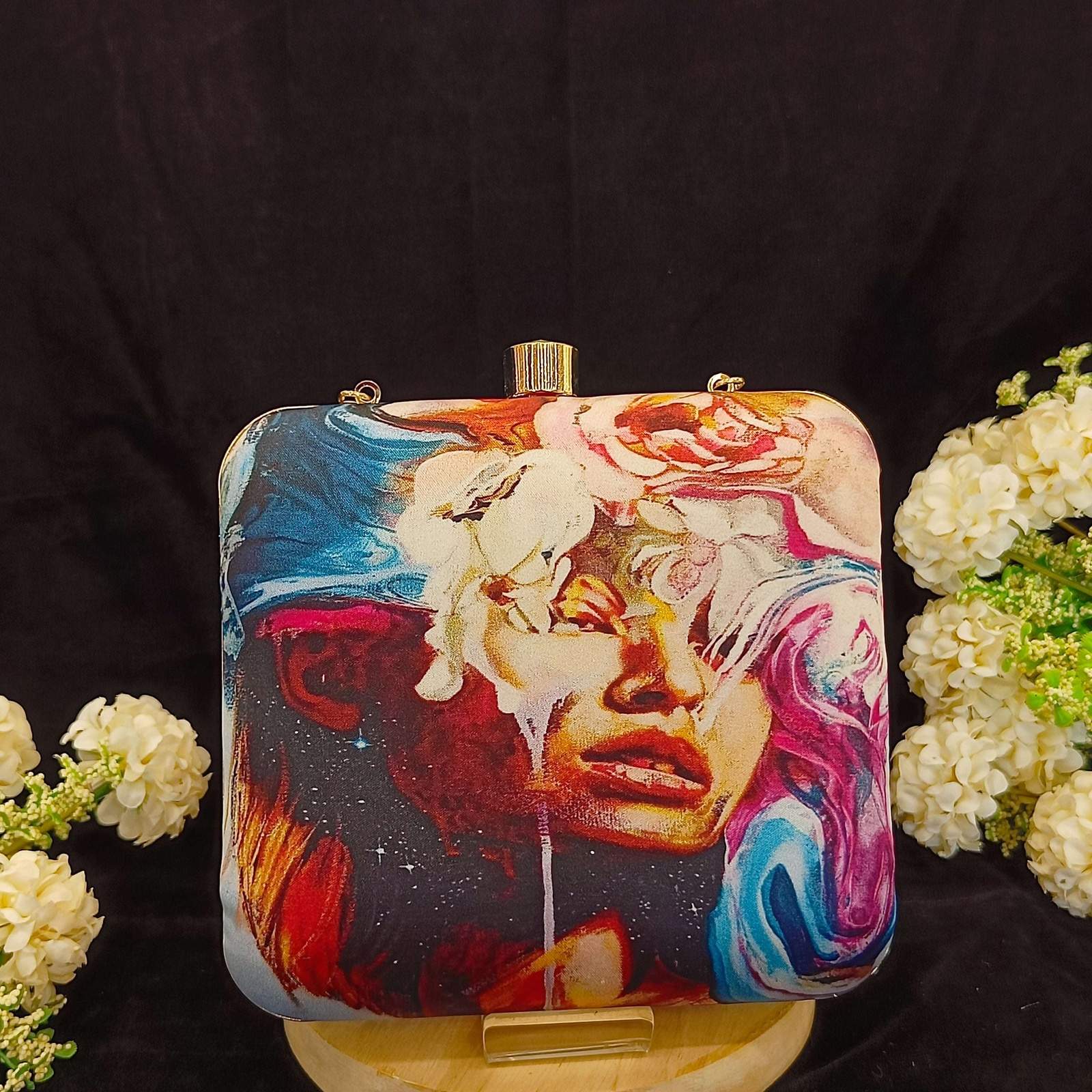 Vs Barbie clutch 114