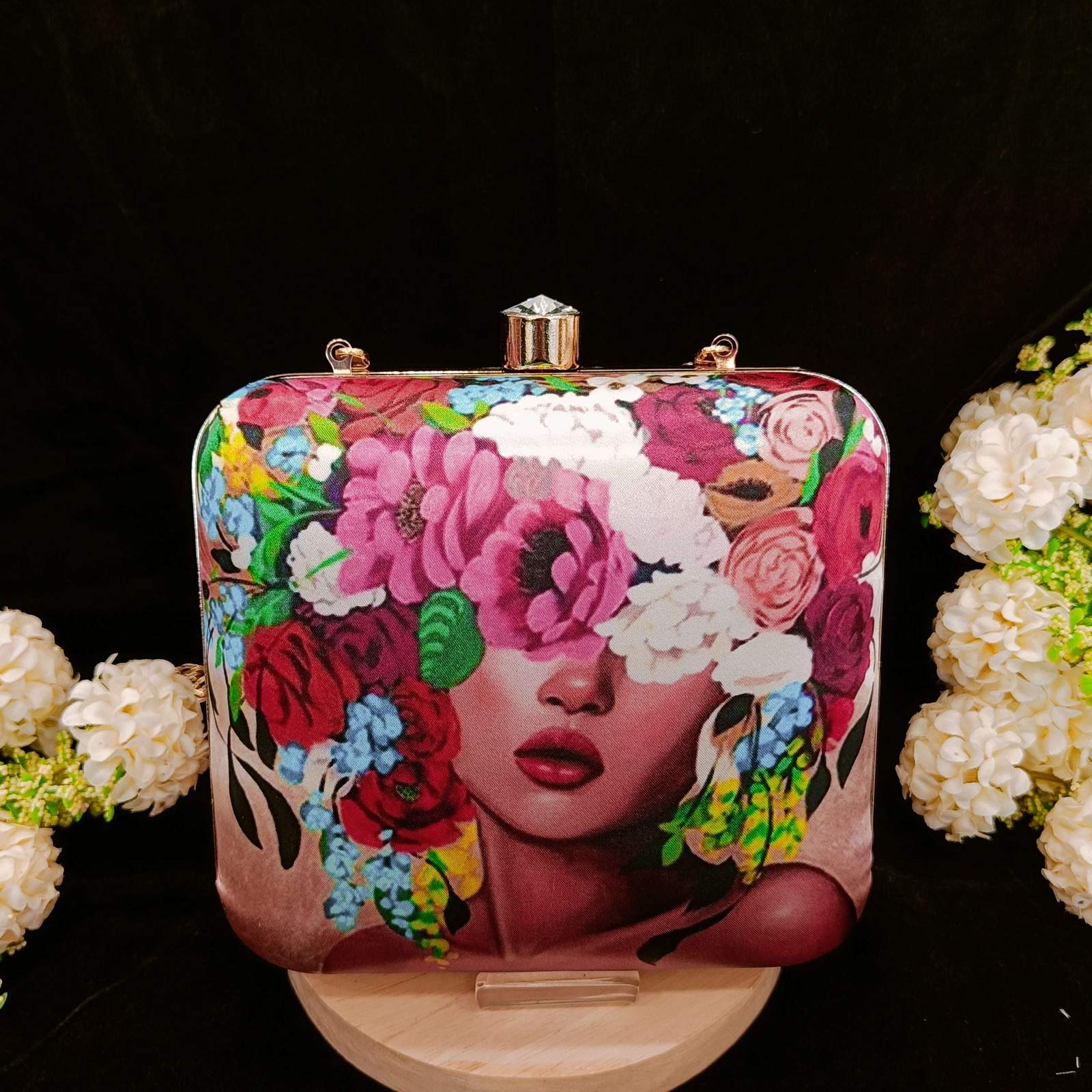 Vs Barbie clutch 108