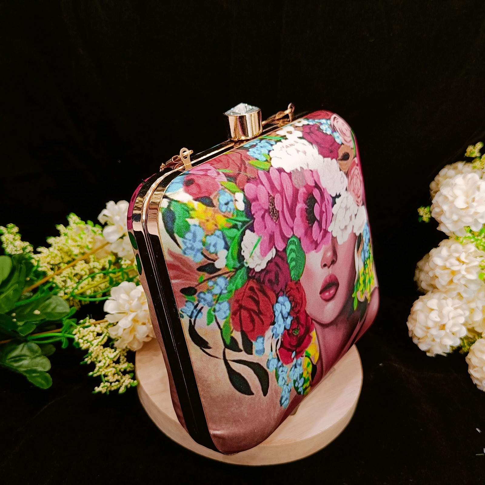 Vs Barbie clutch 108