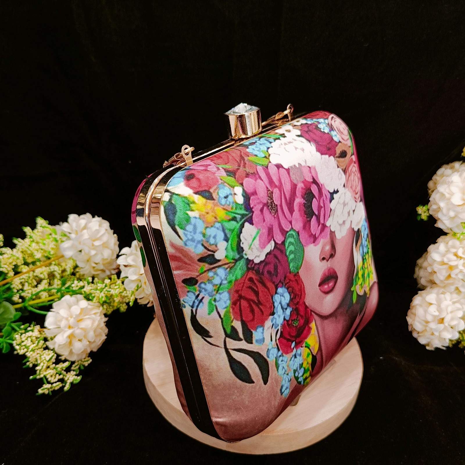Vs Barbie clutch 108