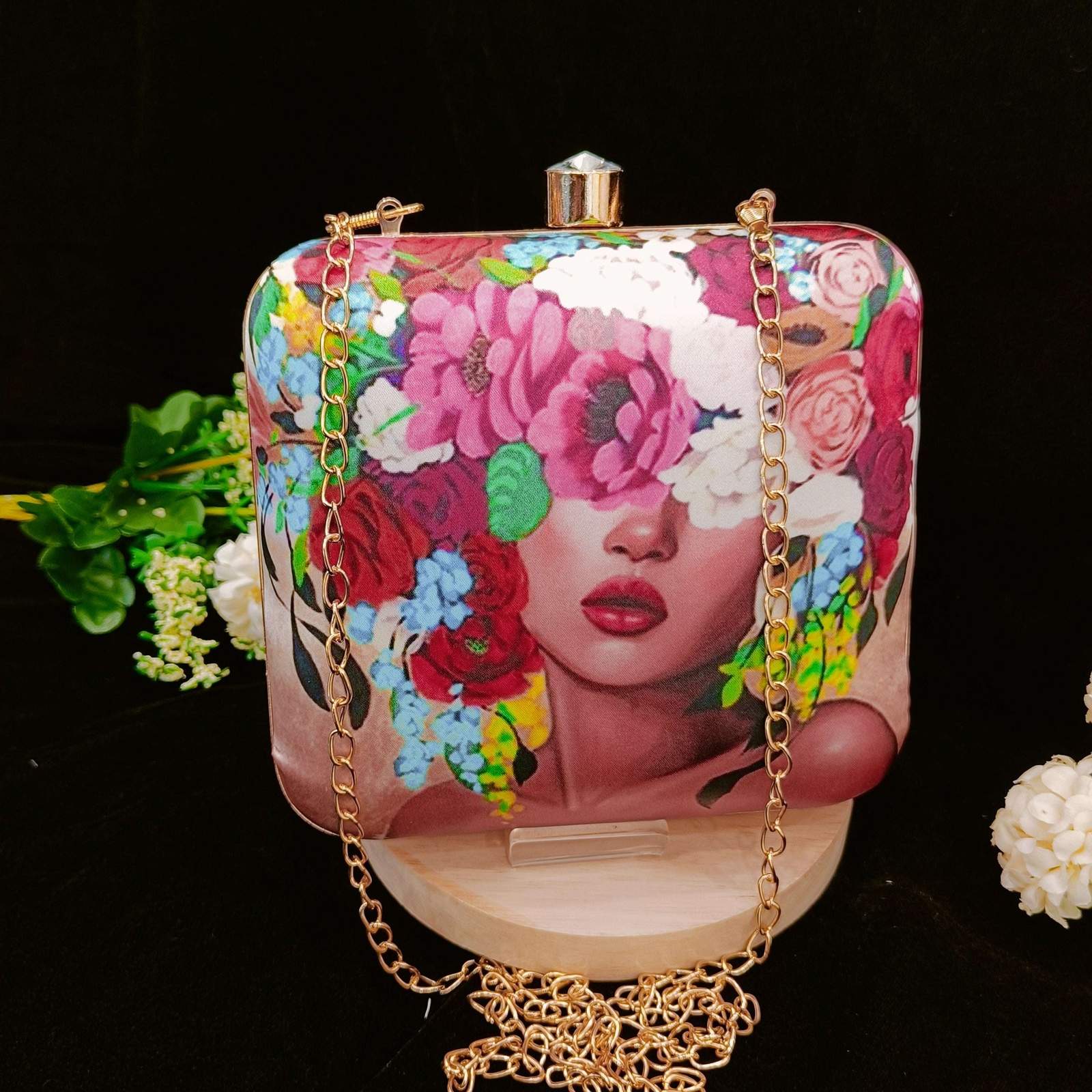 Vs Barbie clutch 108