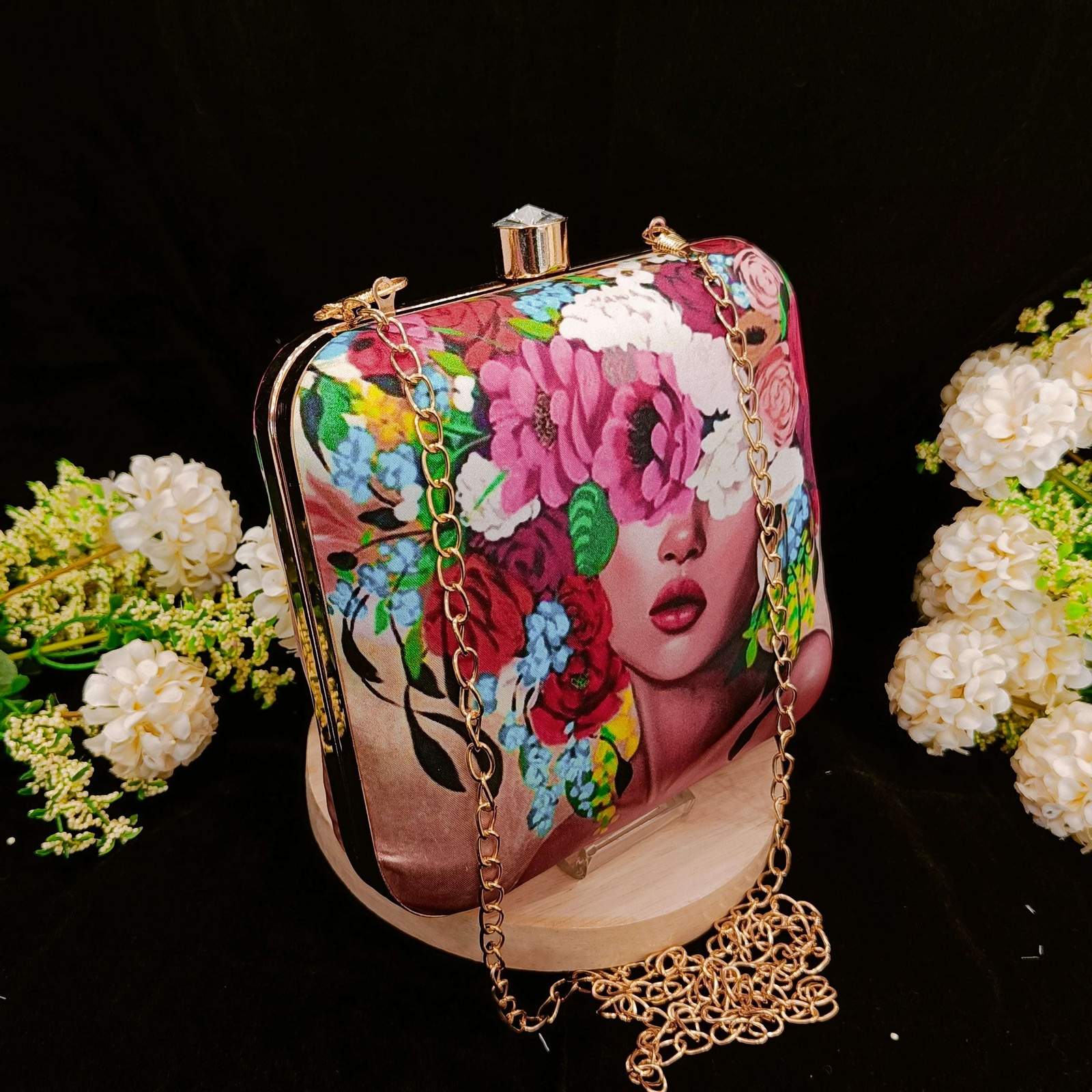 Vs Barbie clutch 108