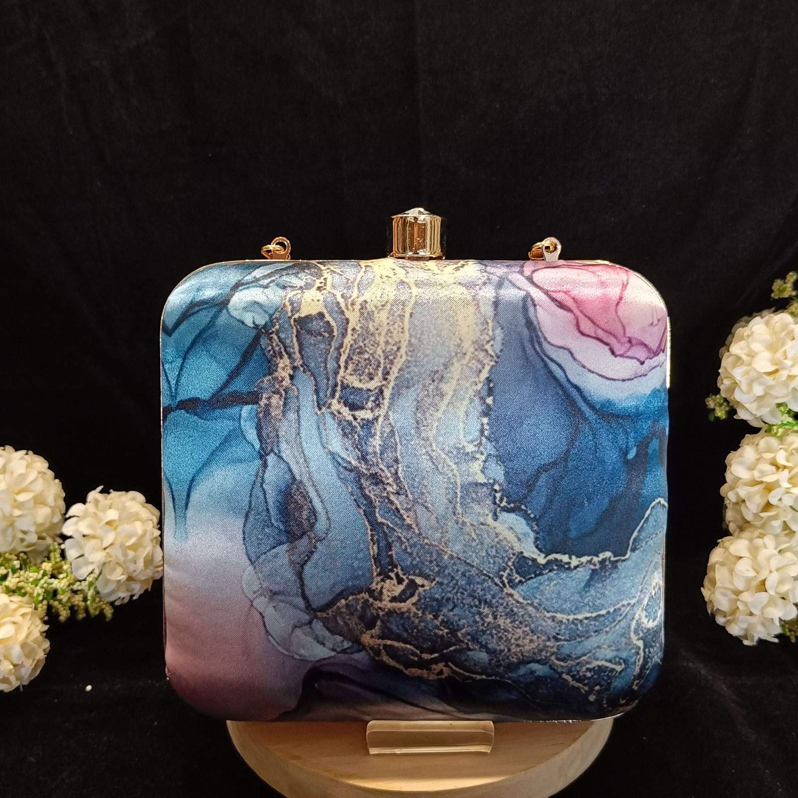 Vs Barbie clutch 106