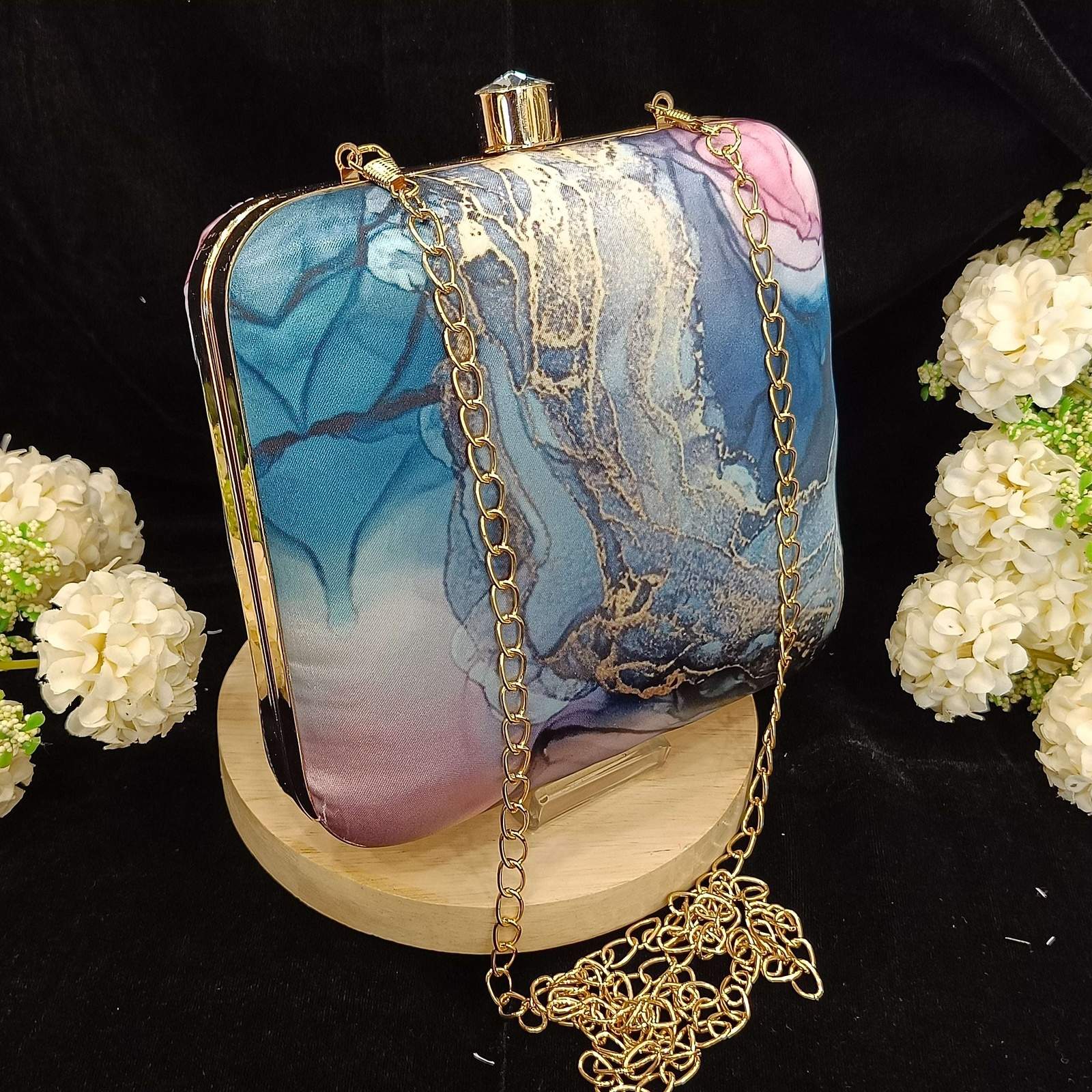 Vs Barbie clutch 106