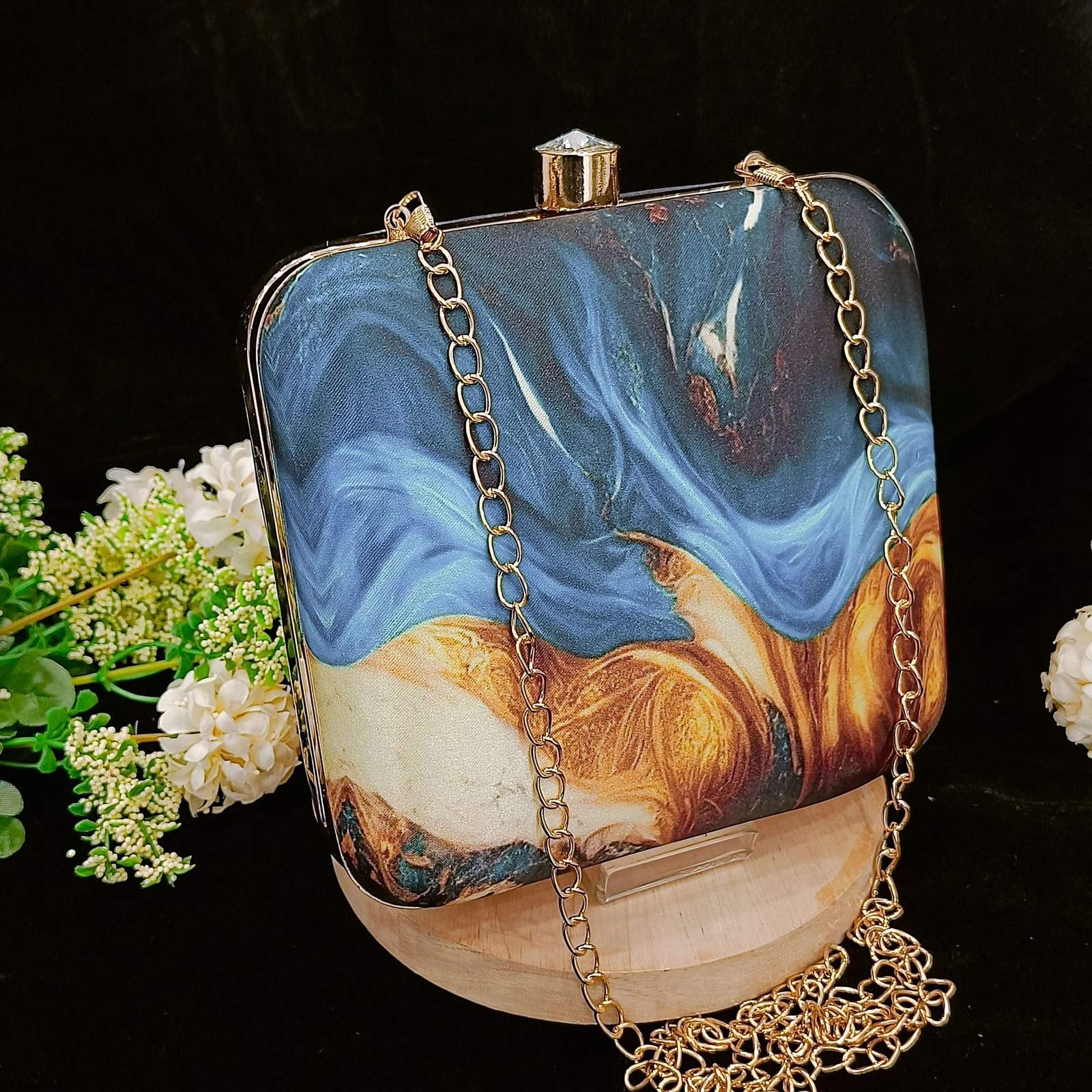 Vs Barbie clutch 104