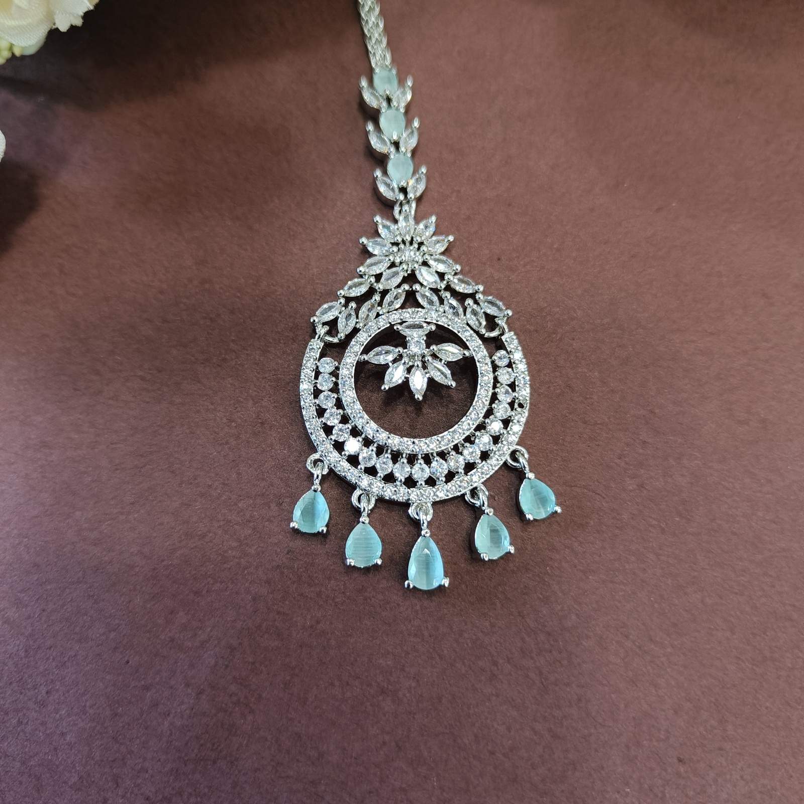 Ad maang tikka 16