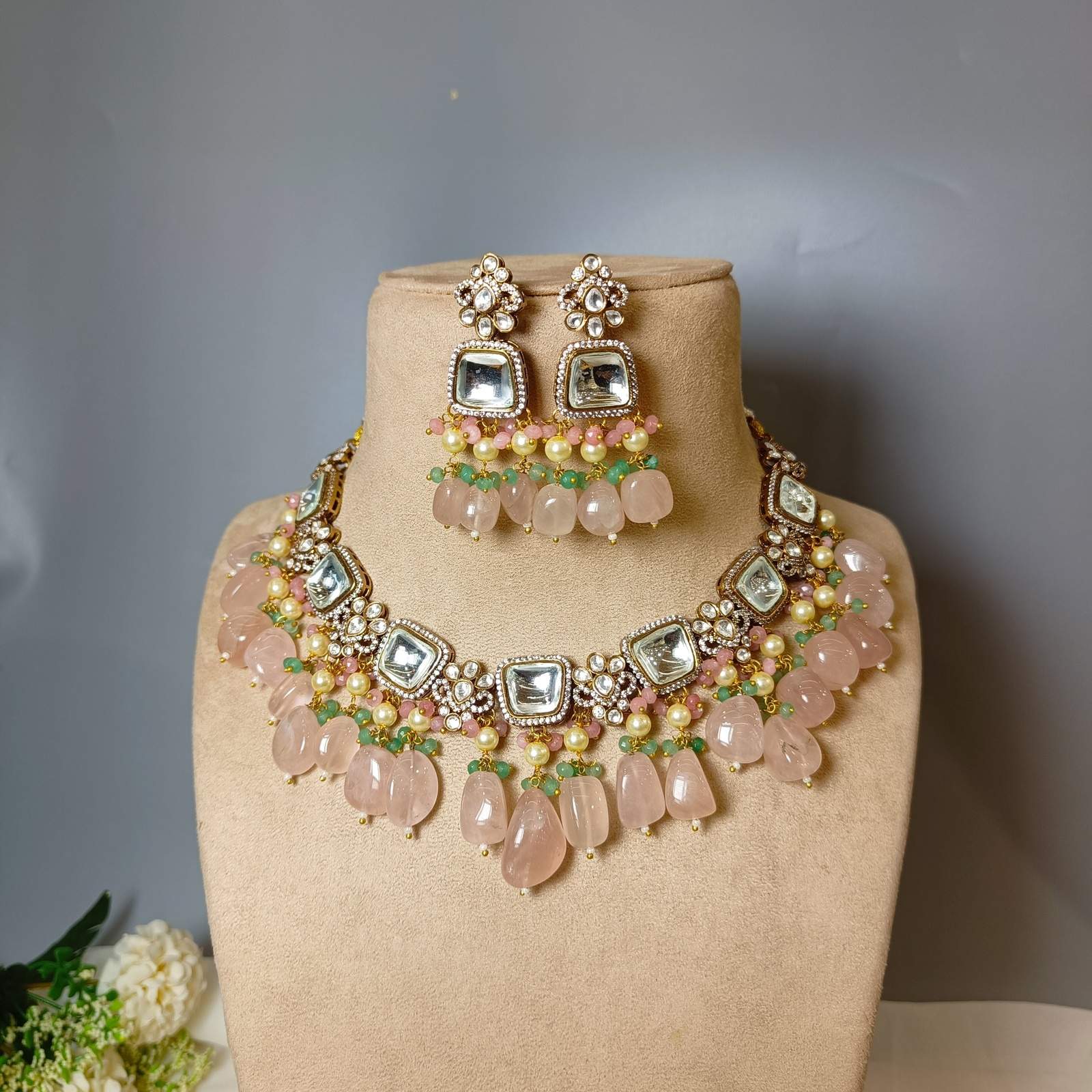 Nayaab zora polki neckpiece