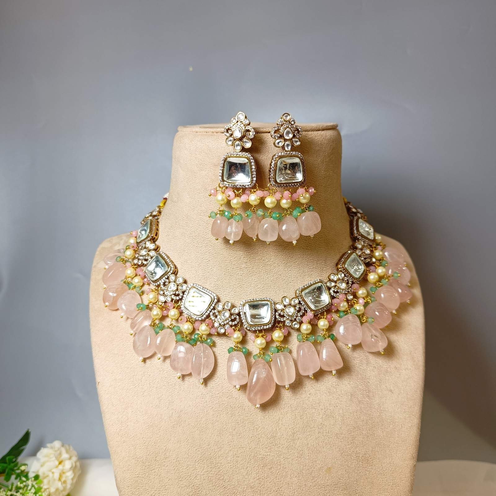 Nayaab zora polki neckpiece