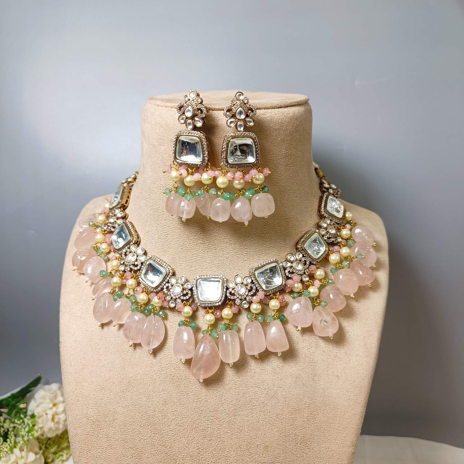 Nayaab zora polki neckpiece