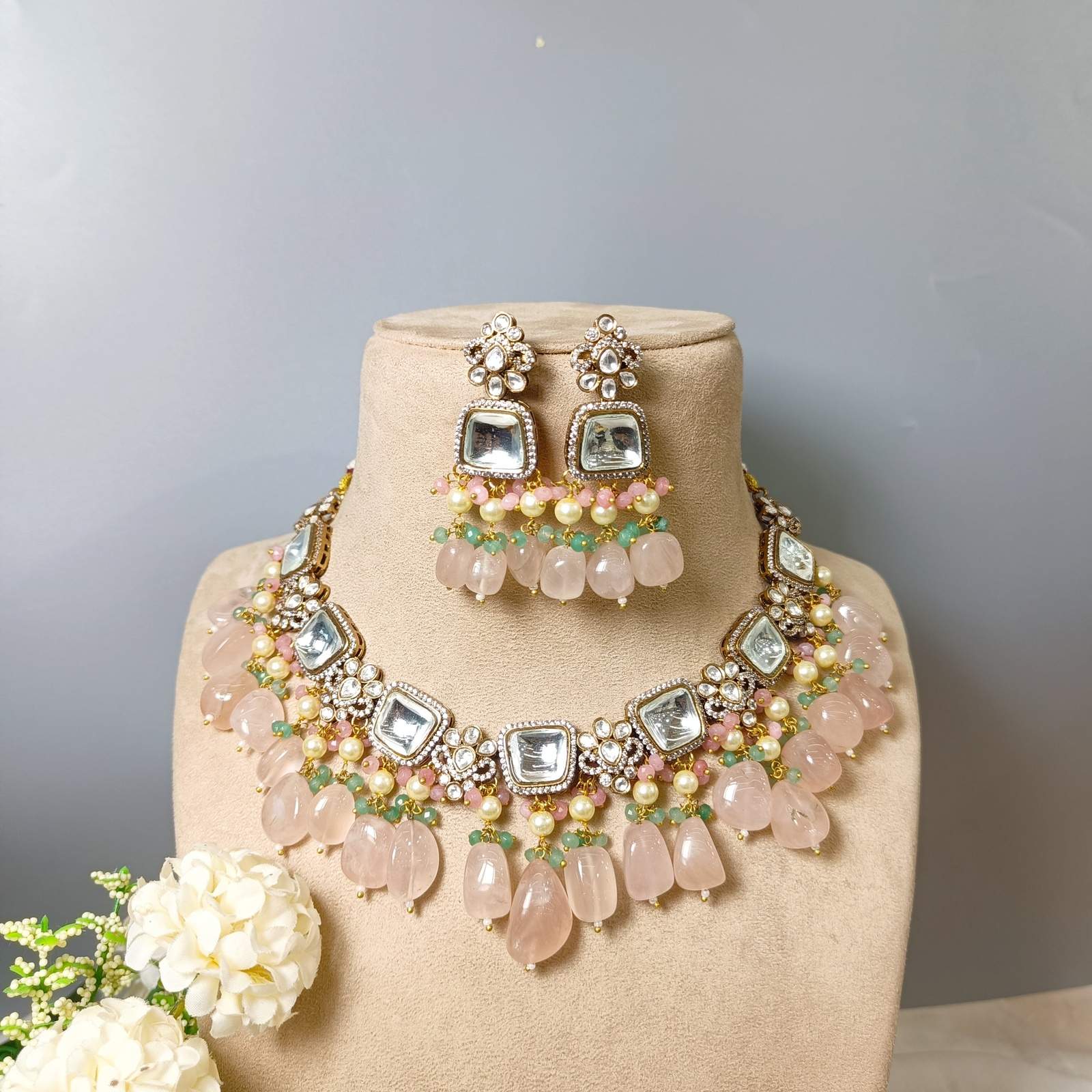 Nayaab zora polki neckpiece