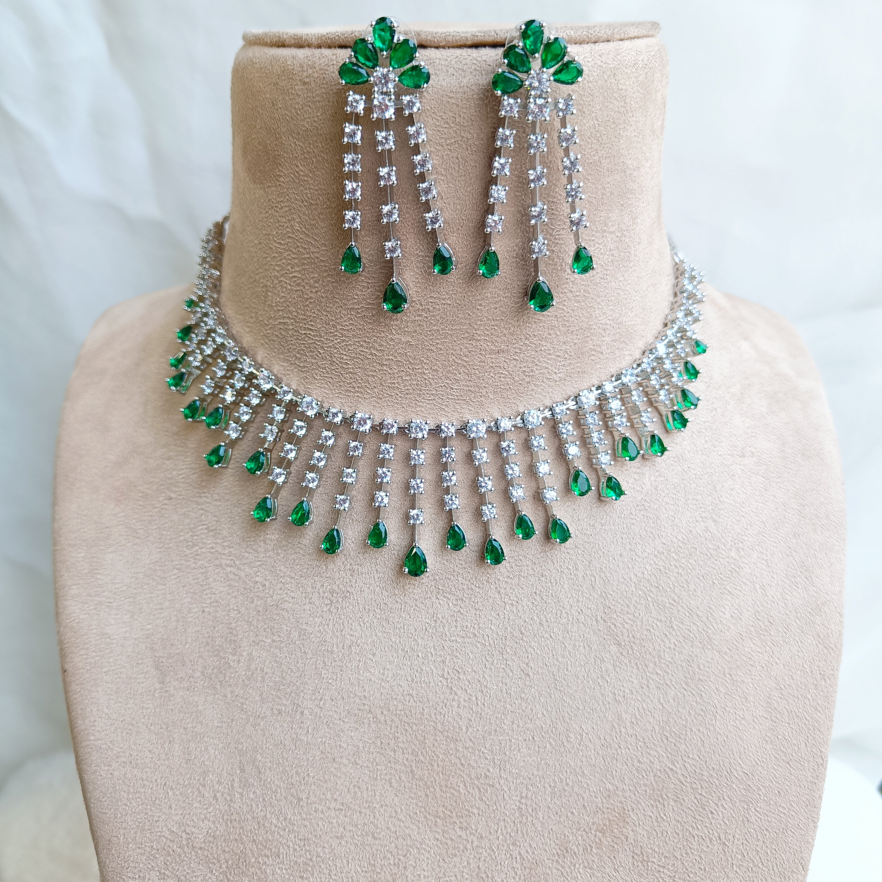 Lavanya ad Neckpiece