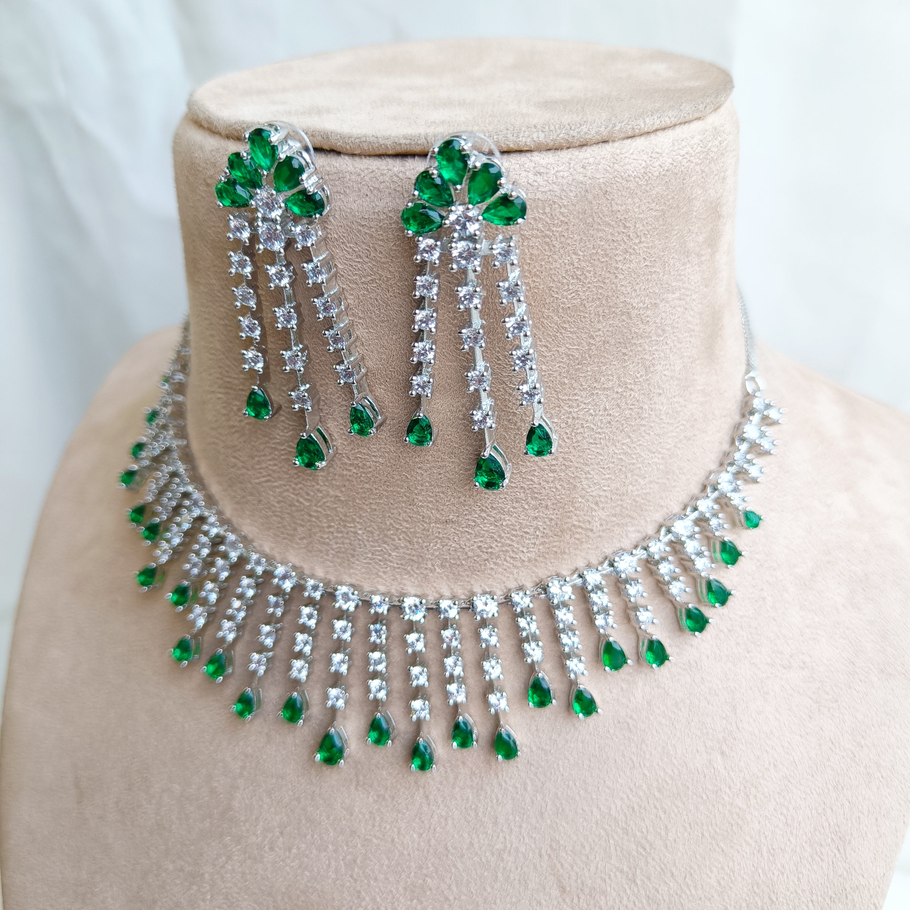 Lavanya ad Neckpiece