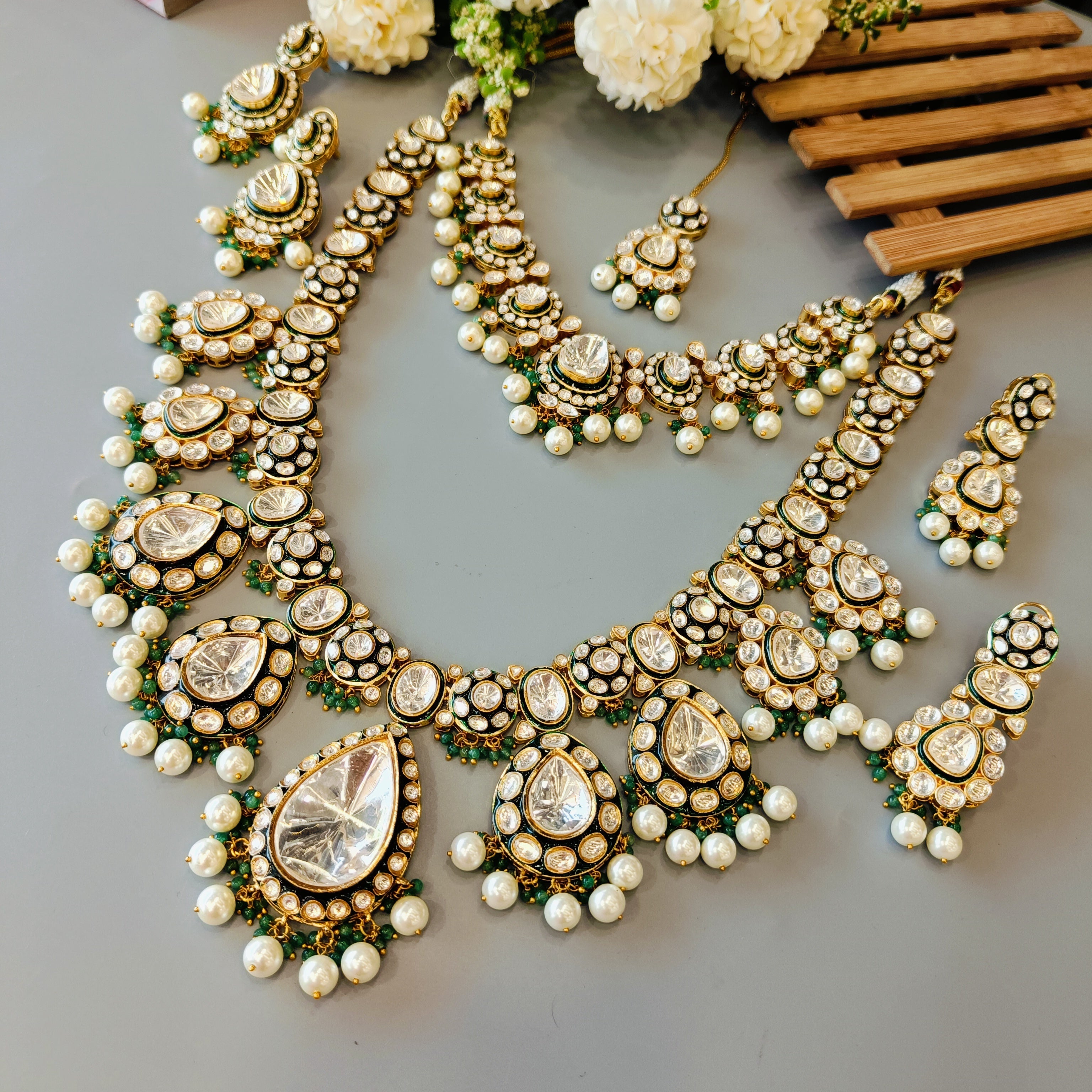 Nayaab zoya bridal neckpiece