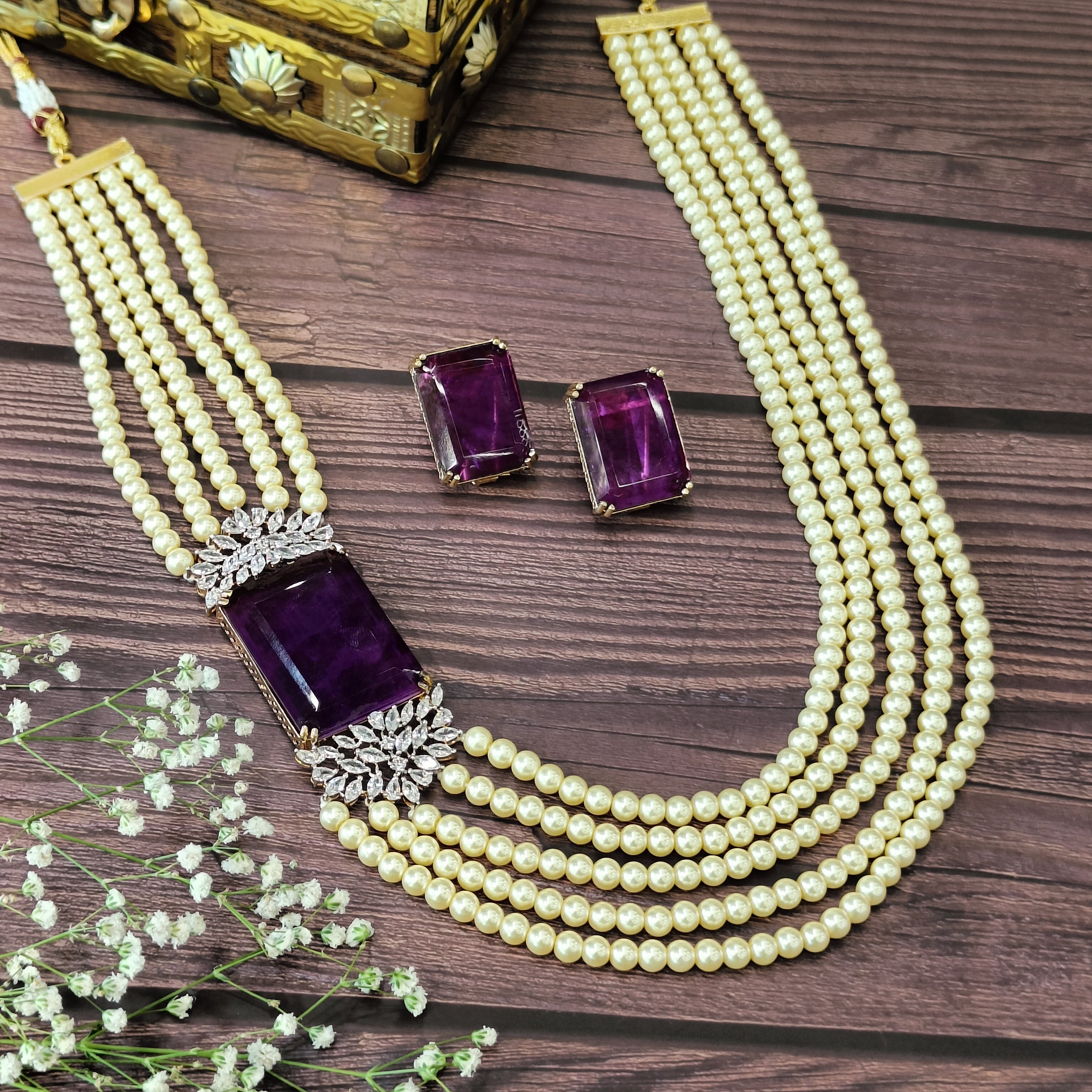 Nayaab Romy Pearl Neckpiece