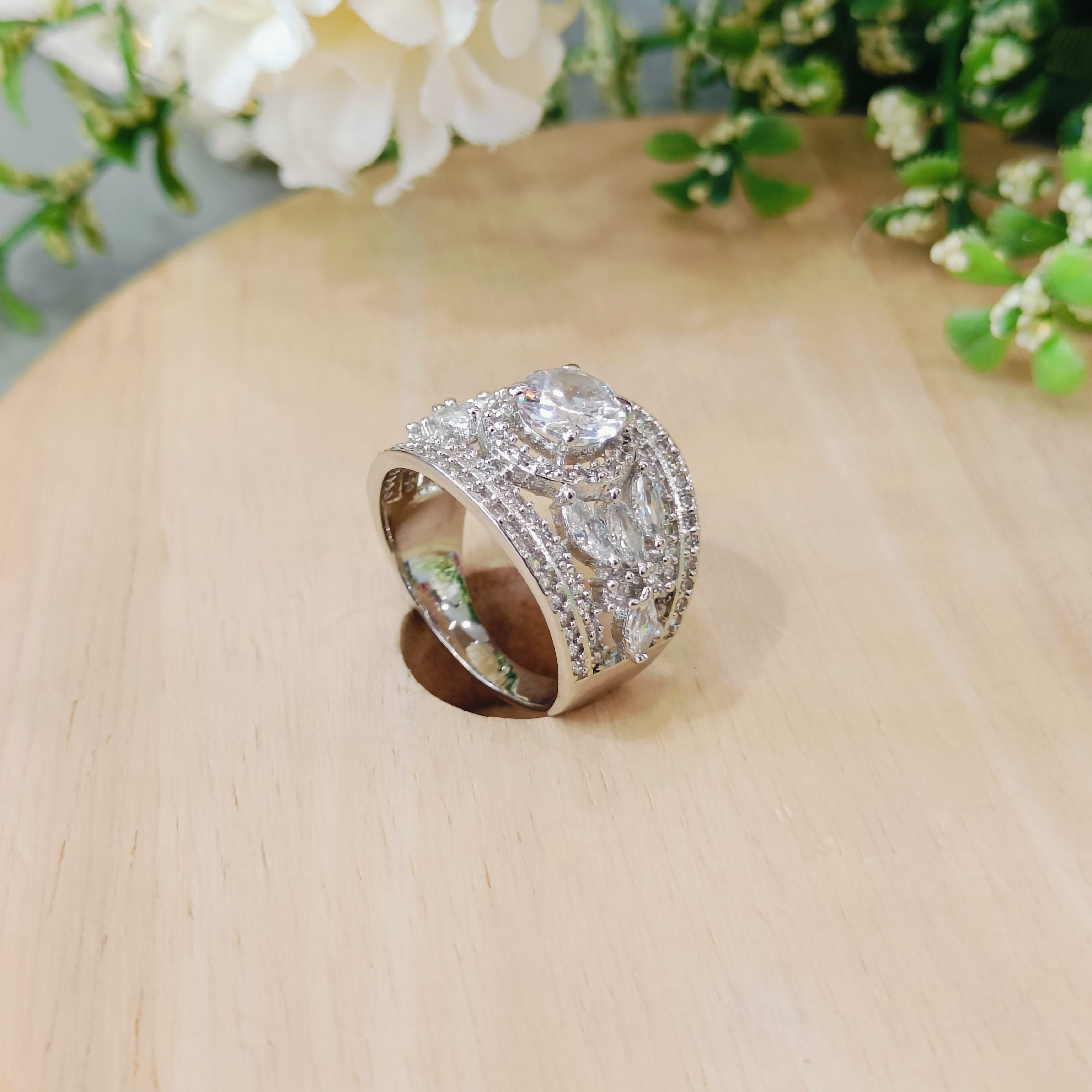 Vs Sterling Silver Cocktail Ring 196 8g