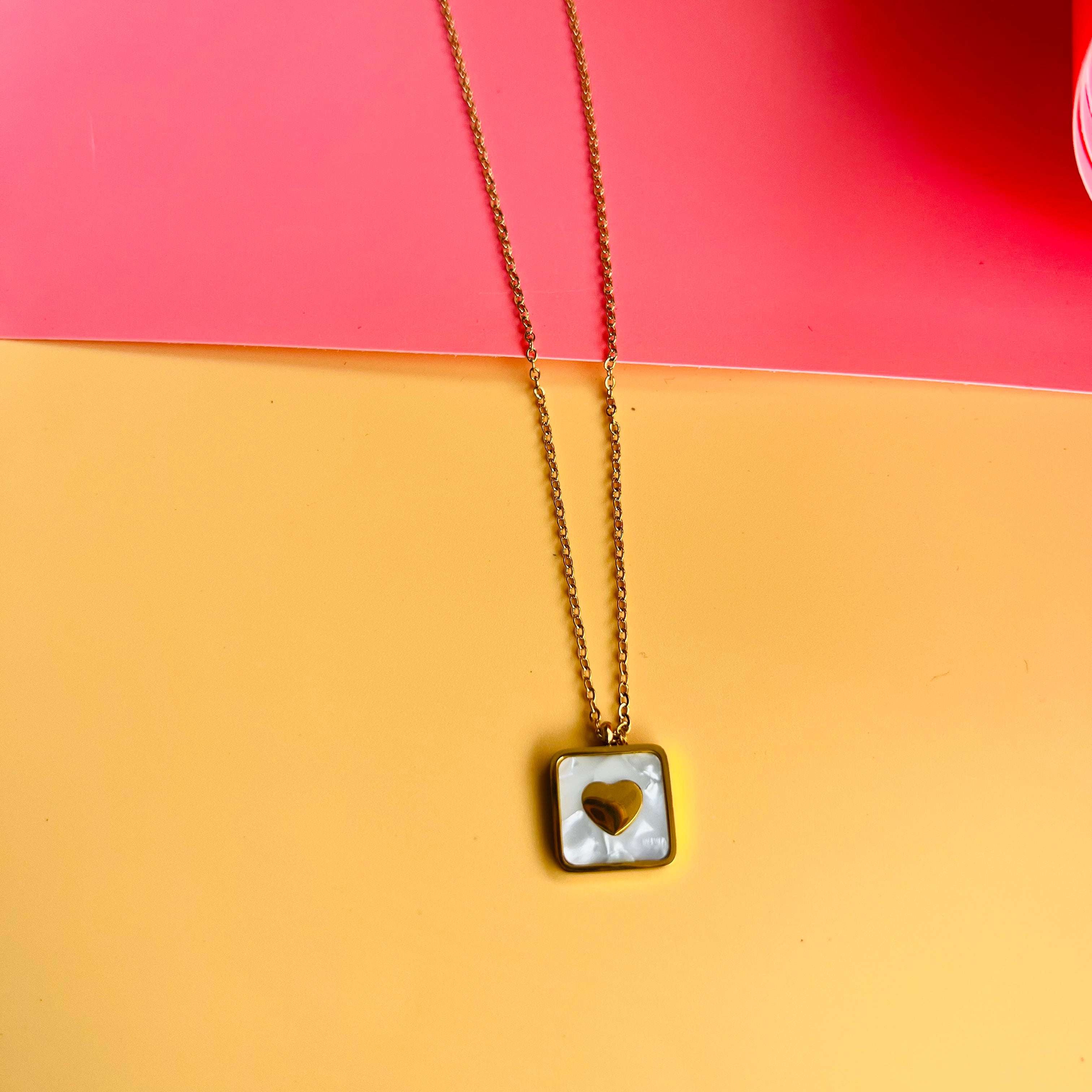 Layla Neckchain 1520