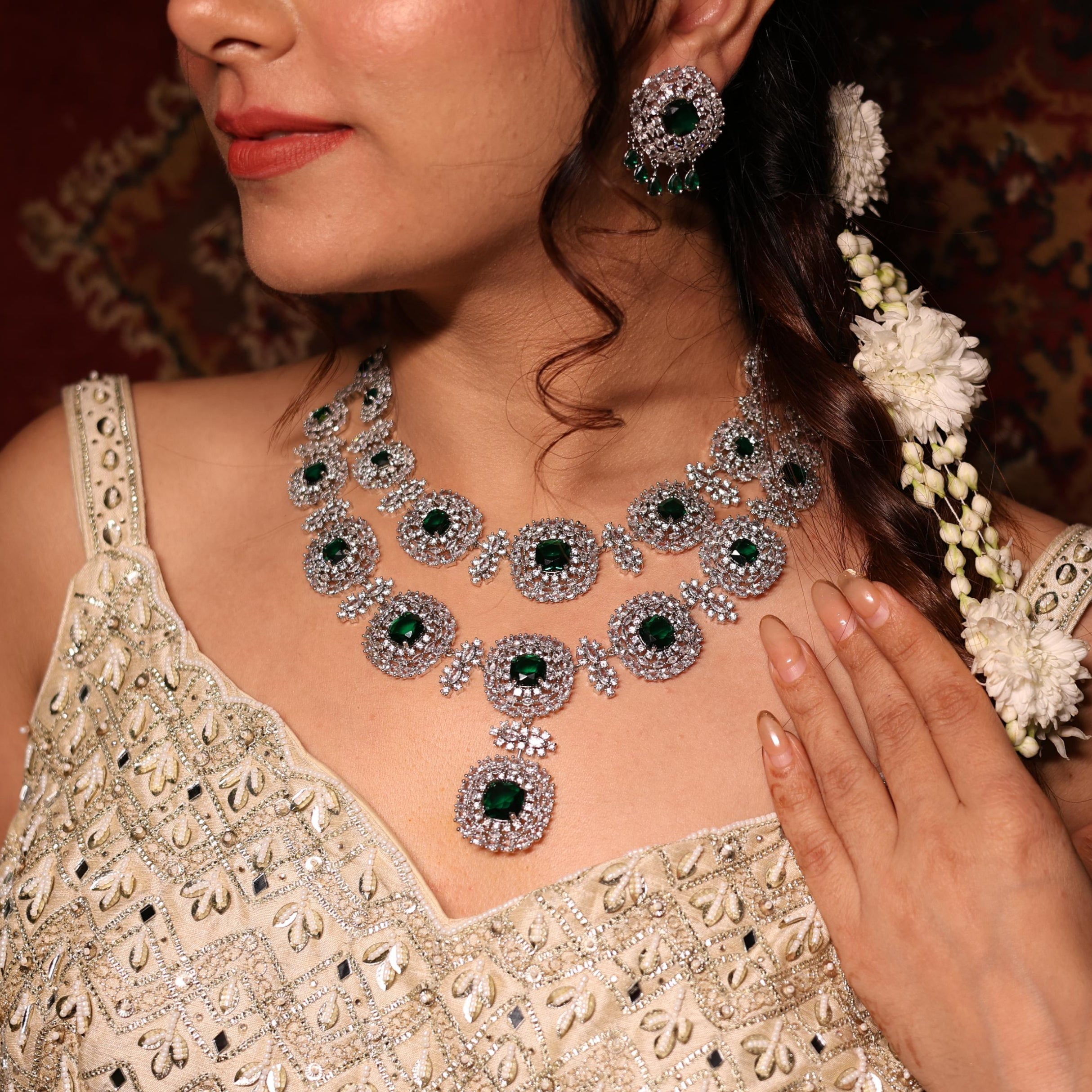 Zoya ad Neckpiece