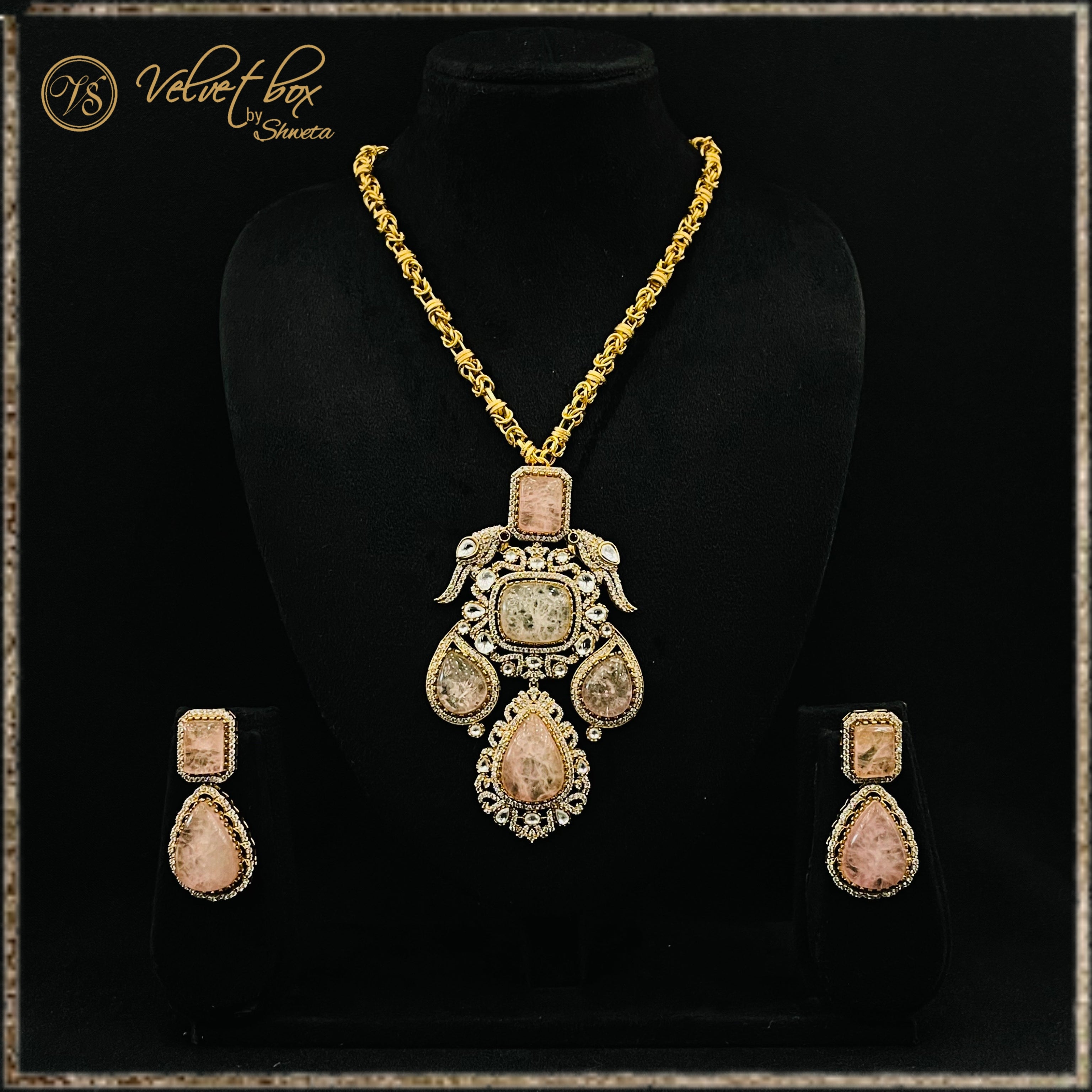 Nayaab Saanvi Neckpiece