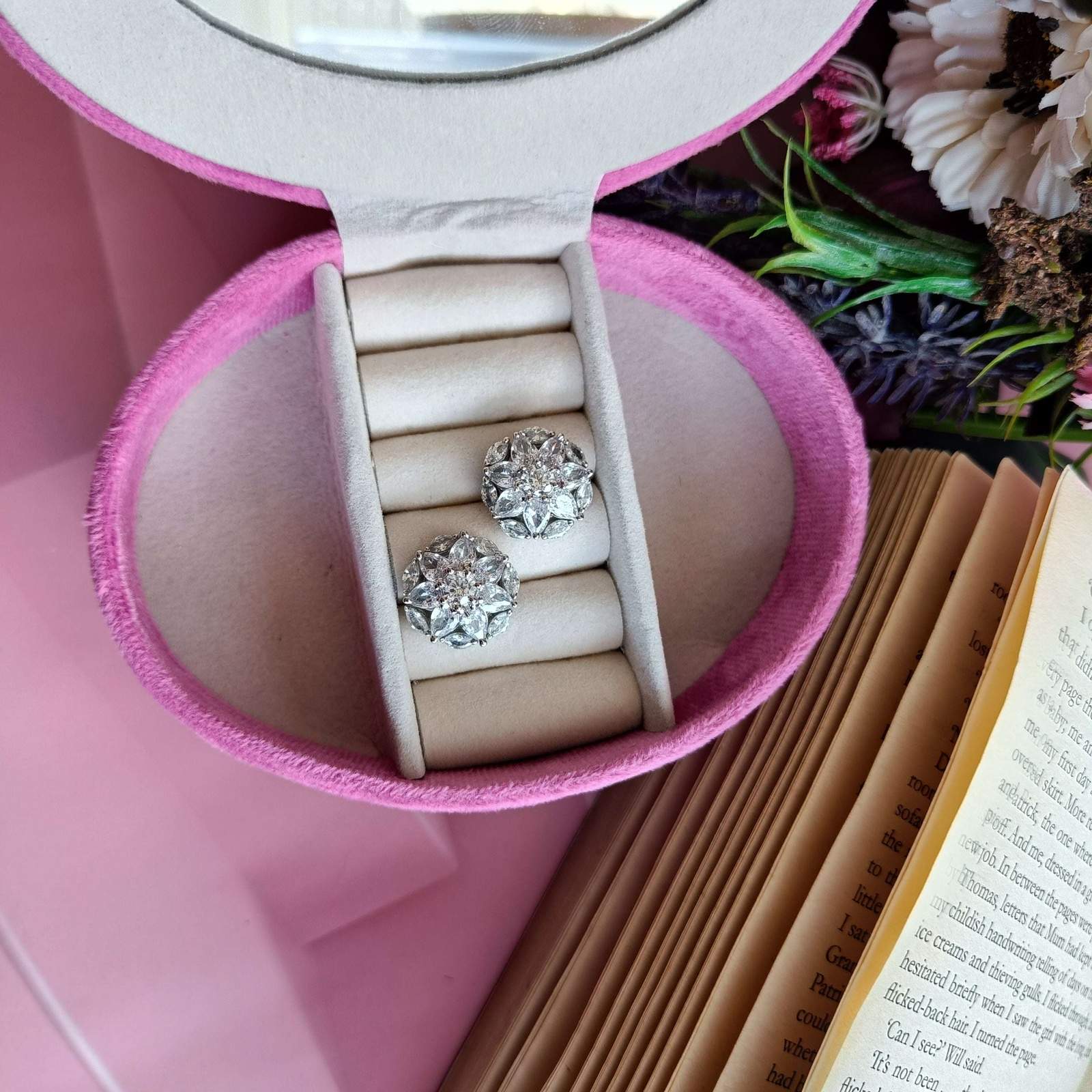 Vs sterling silver studs 1306