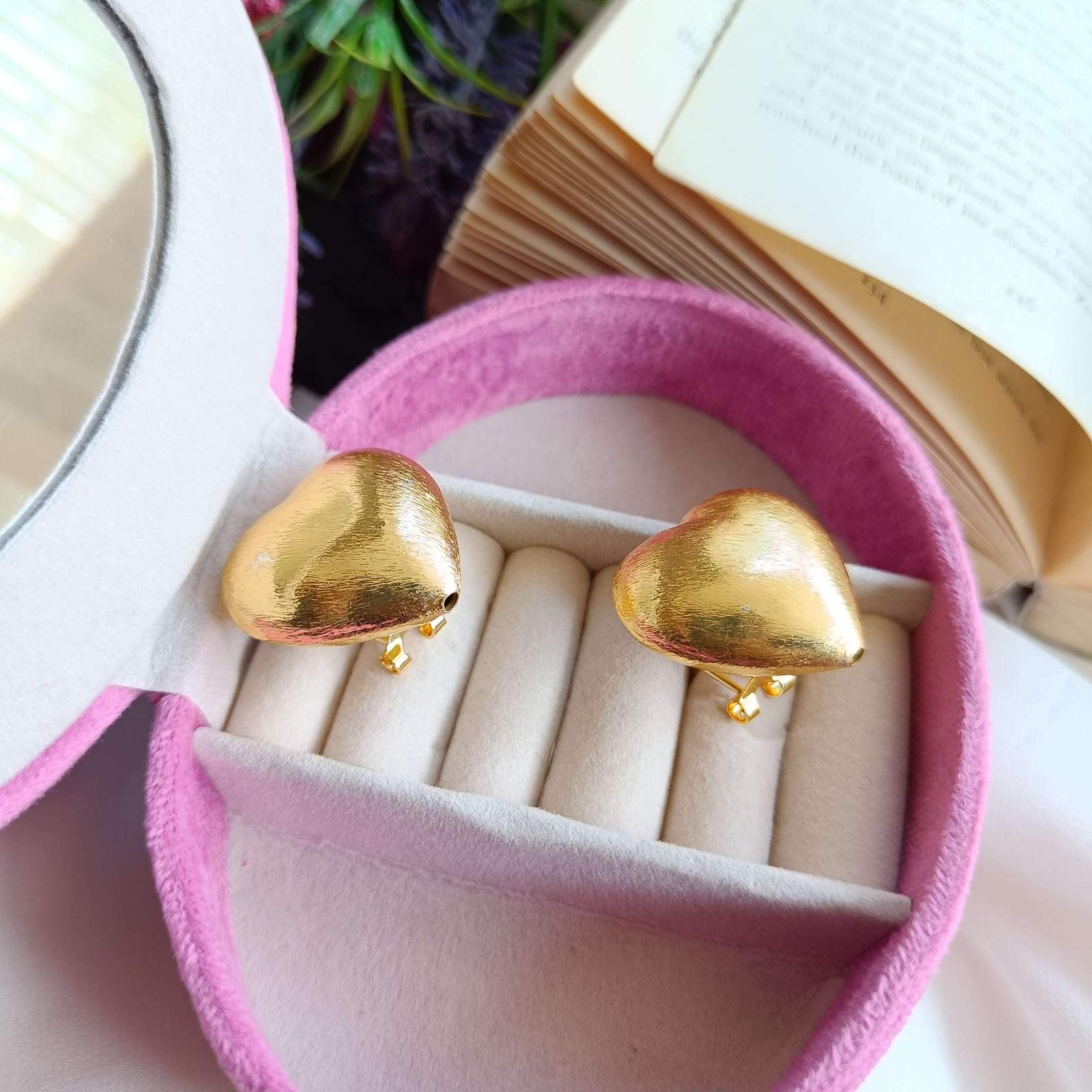 Layla heart earrings
