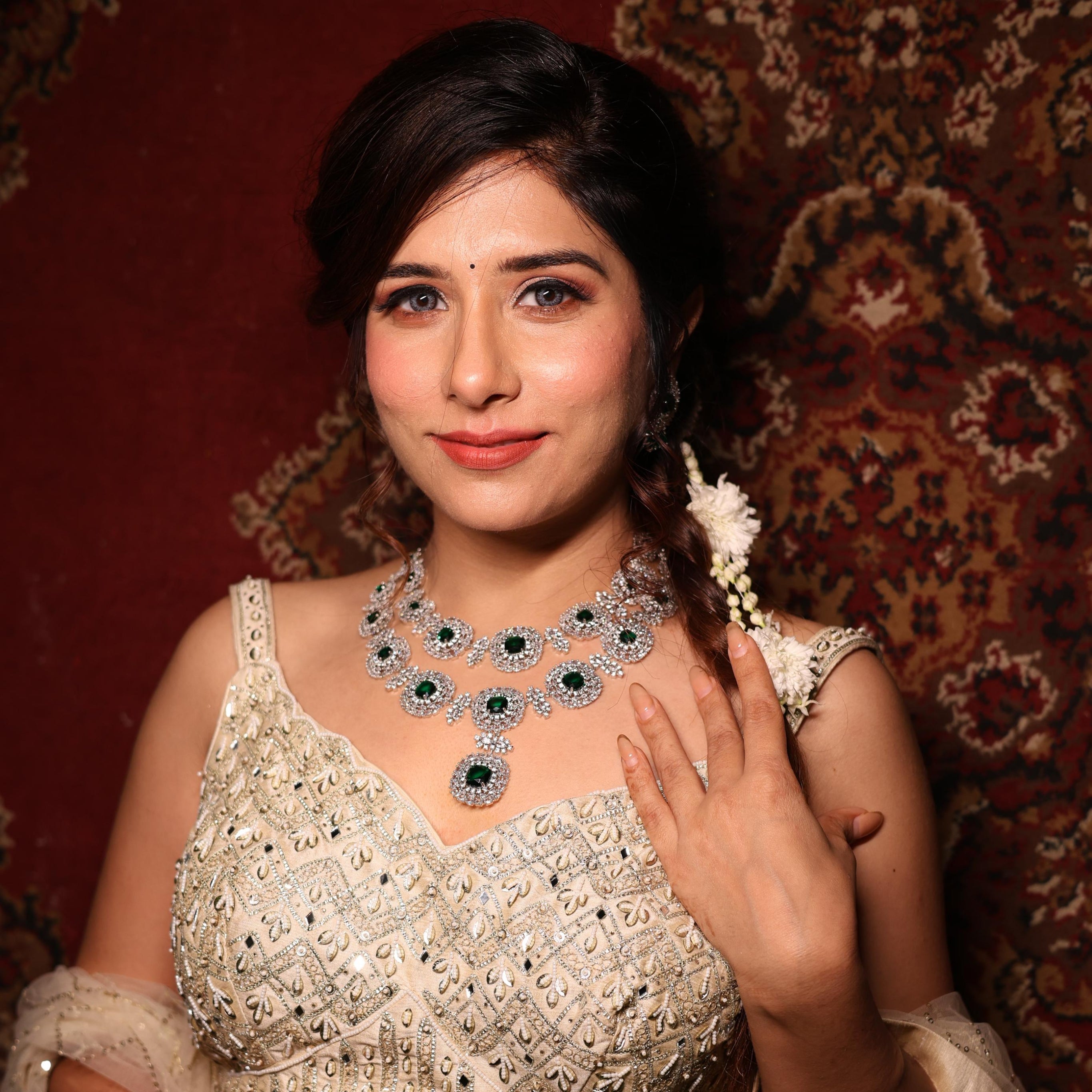 Zoya ad Neckpiece