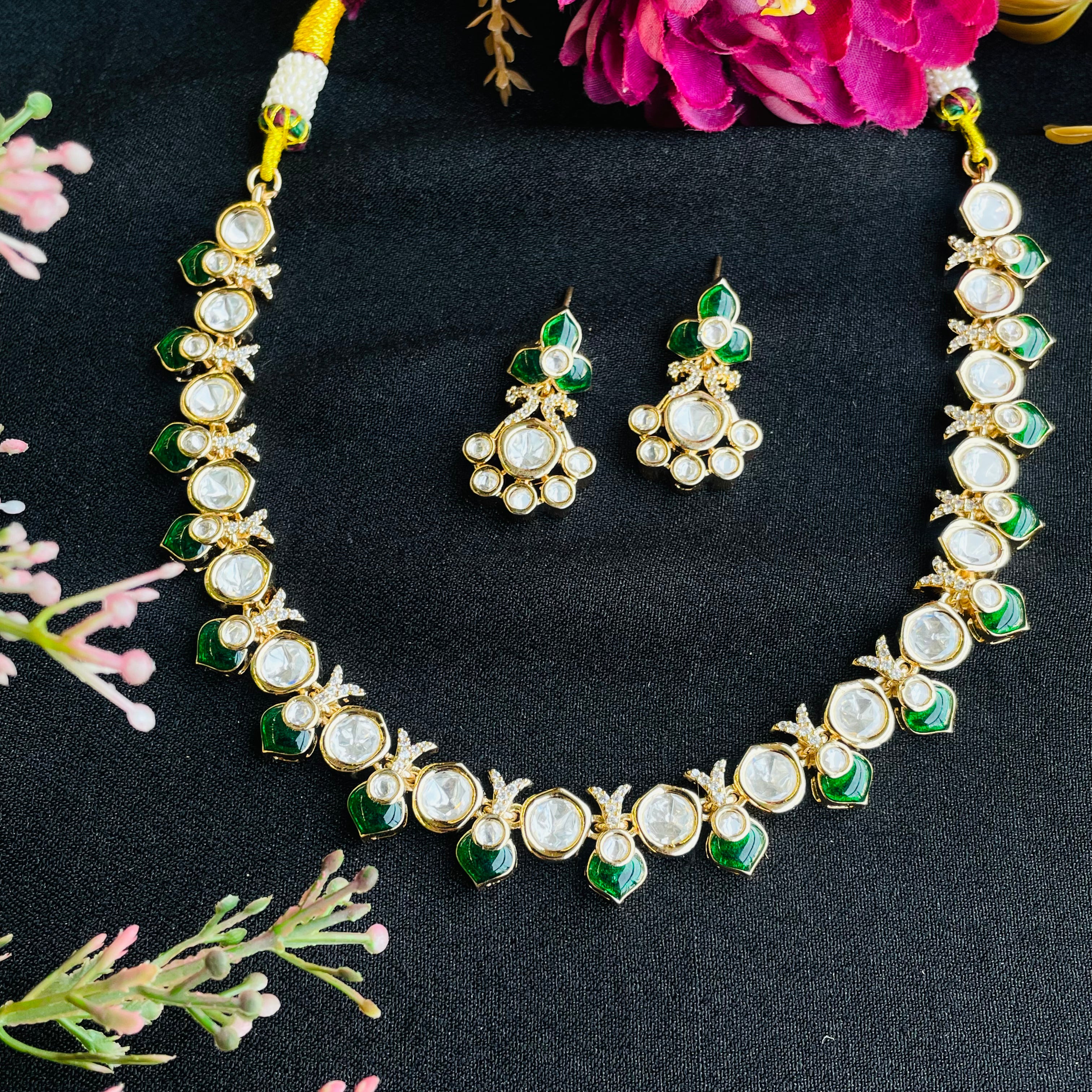 Nayaab Deepti Neckpiece