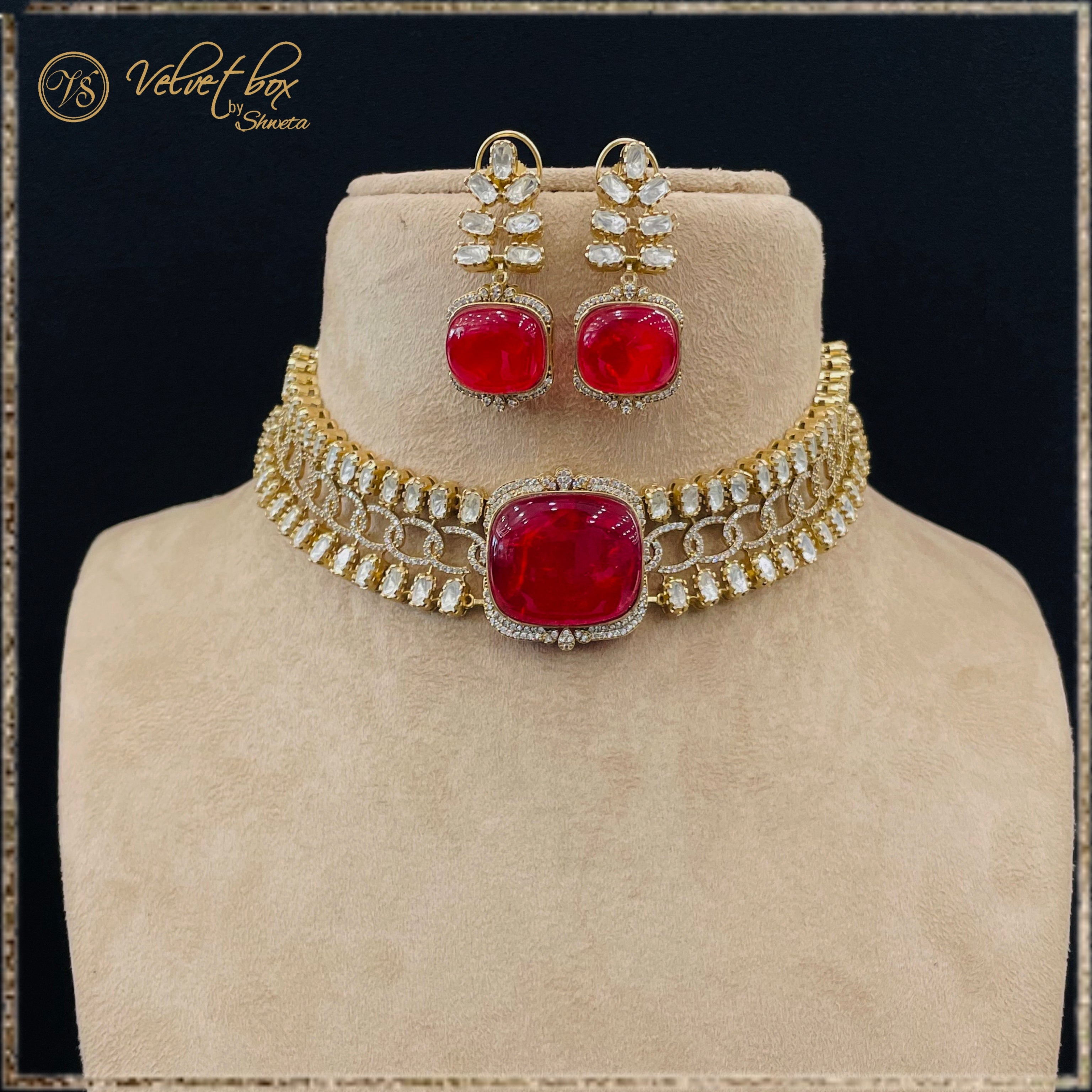Nayaab Alima Choker