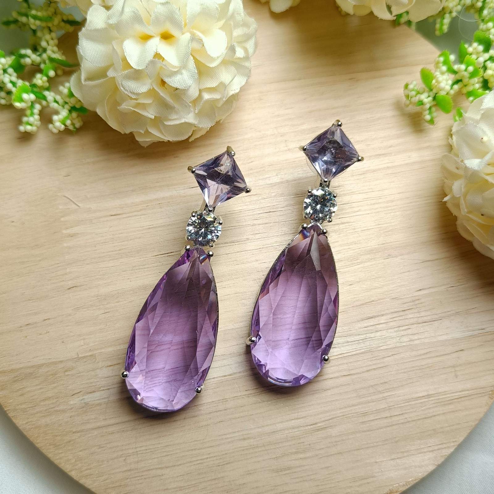 layla lily earrings velvet box by shweta