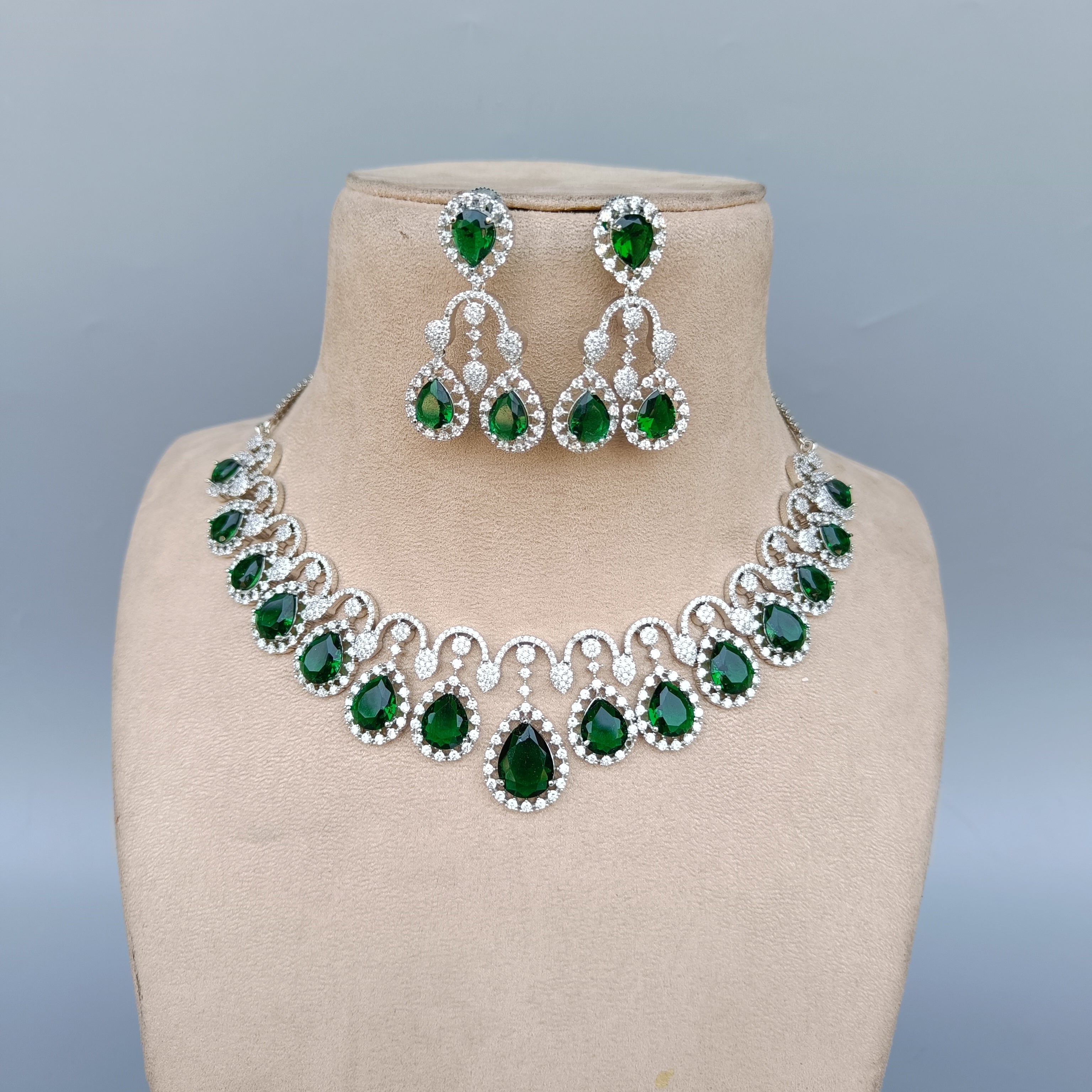 Ad Alina Neckpiece