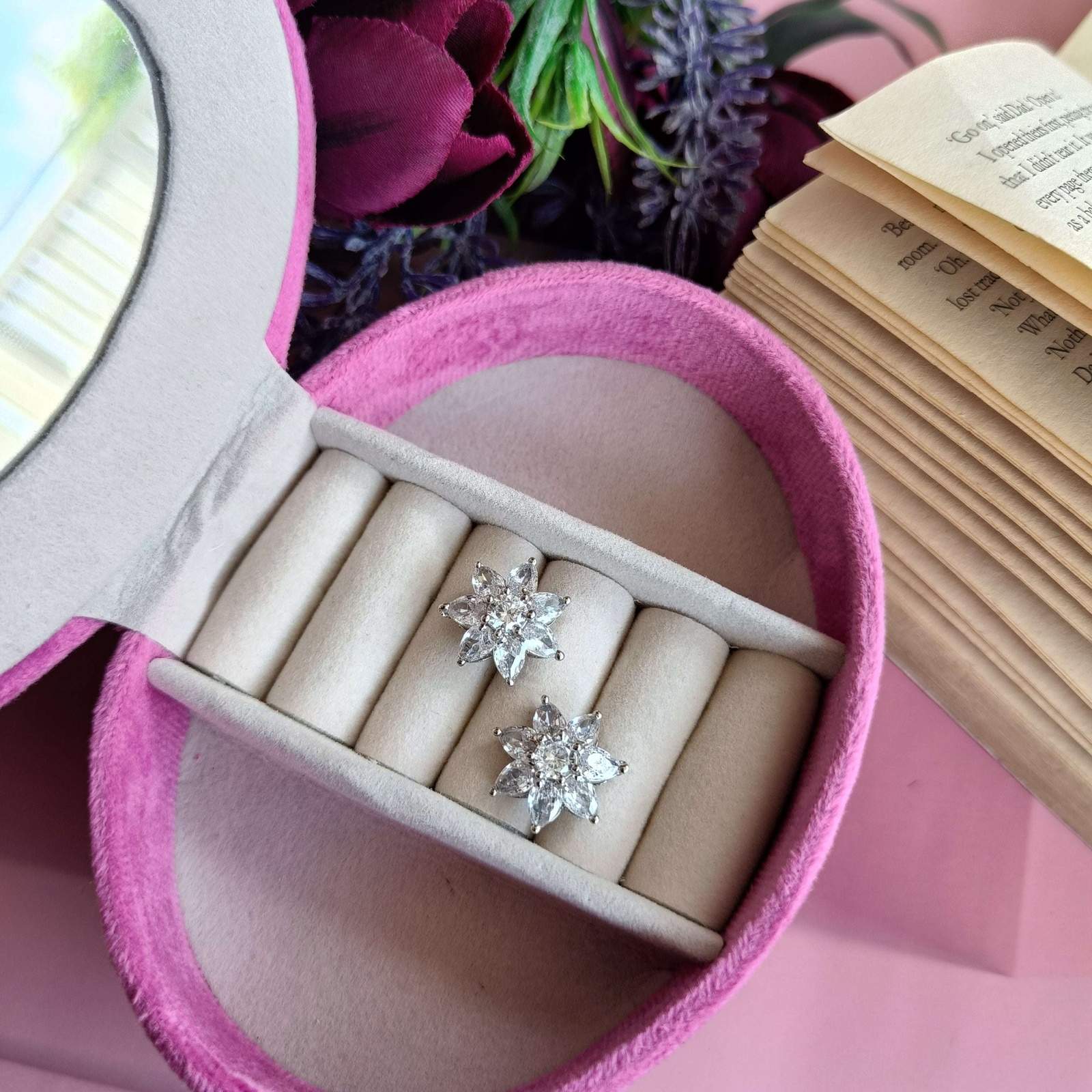 Vs sterling silver studs 1304 Velvet box by Shweta