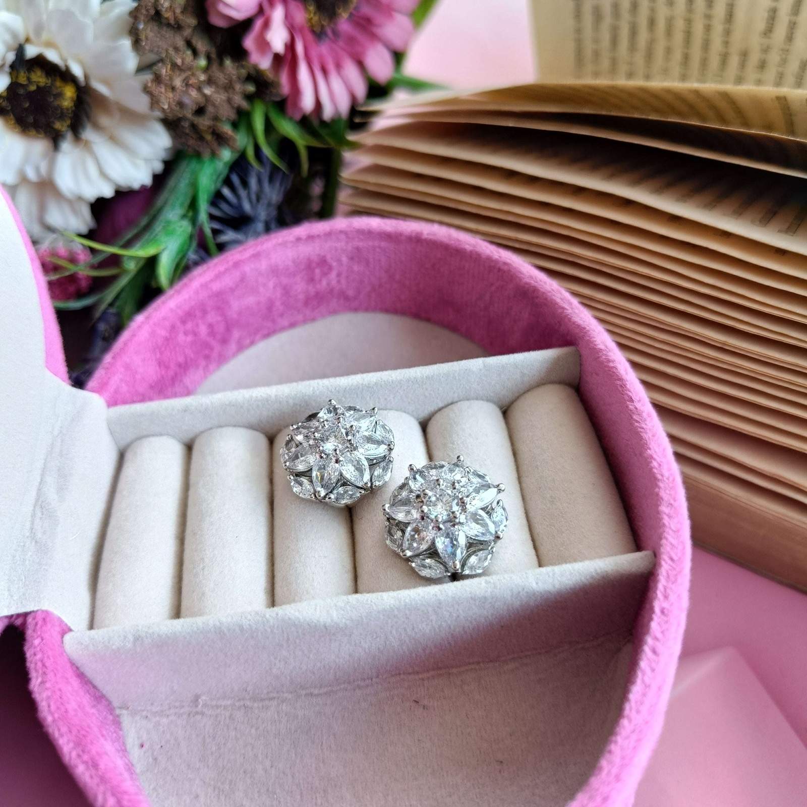 Vs sterling silver studs 1306