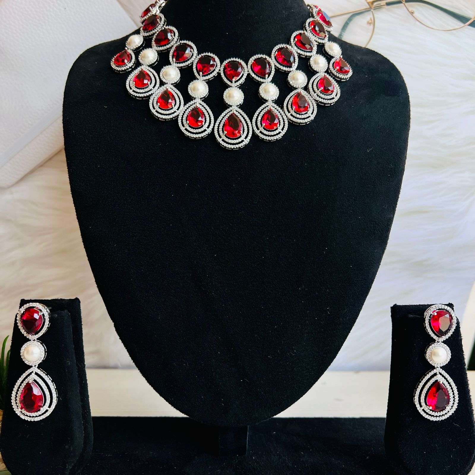 sophia ad neckpiece