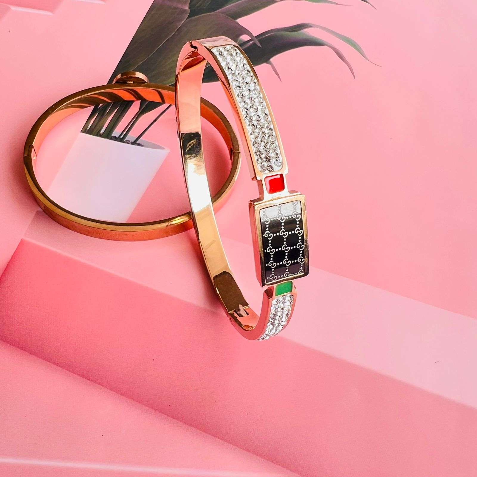 layla bracelet 1005