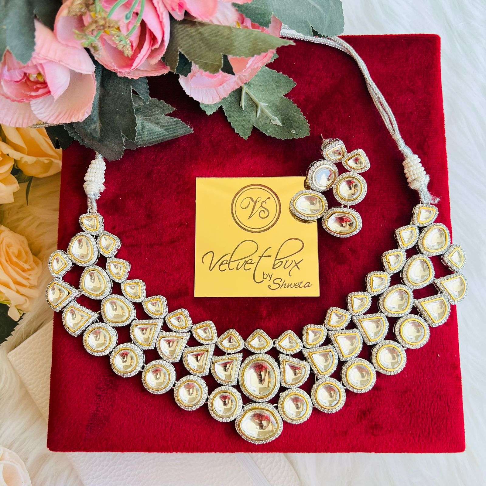 nayaab zaveri polki neckpiece velvet box by shweta