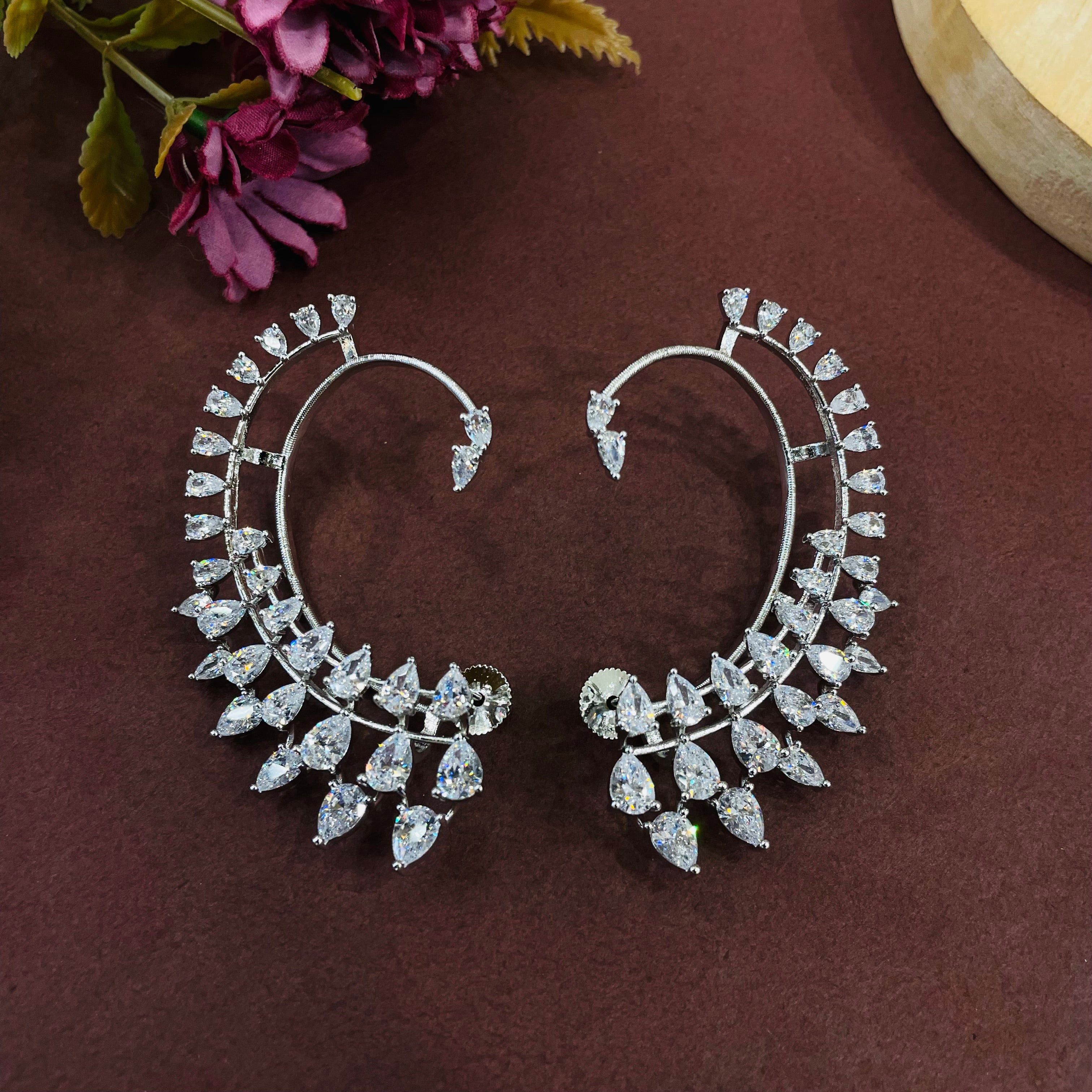 Ad Aarna Earcuff