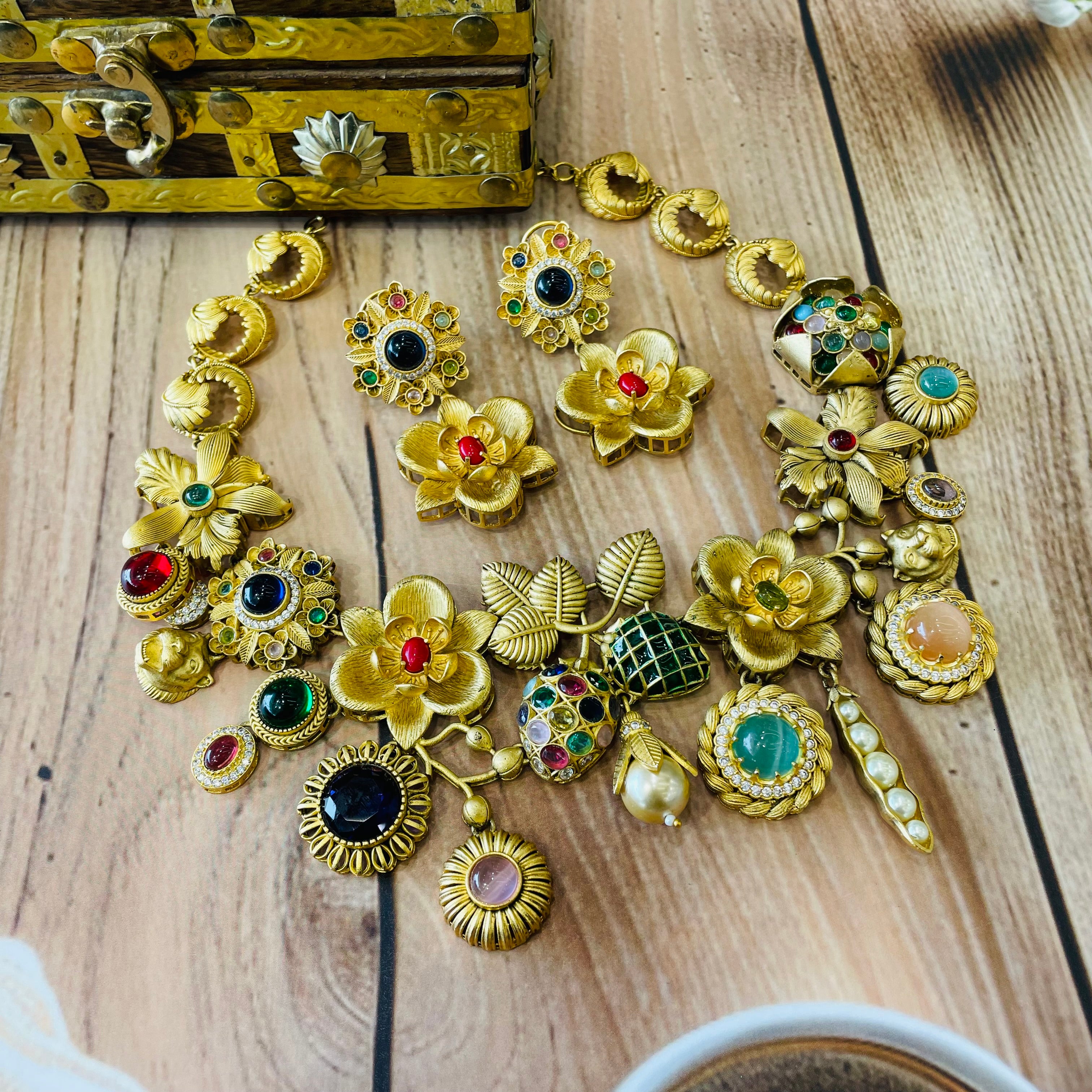 Nayaab Ayesha Polki Neckpiece