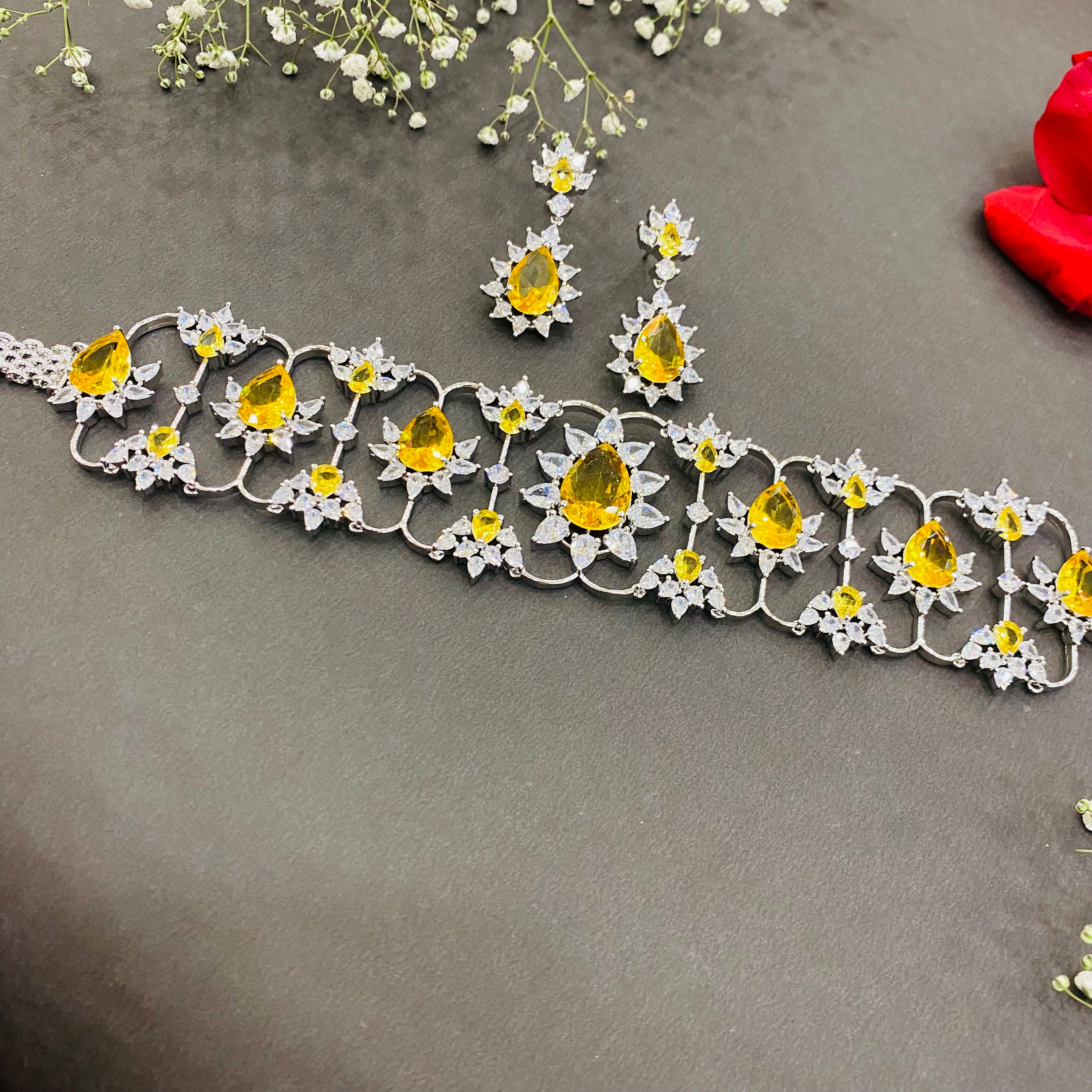 Ad Mira   choker