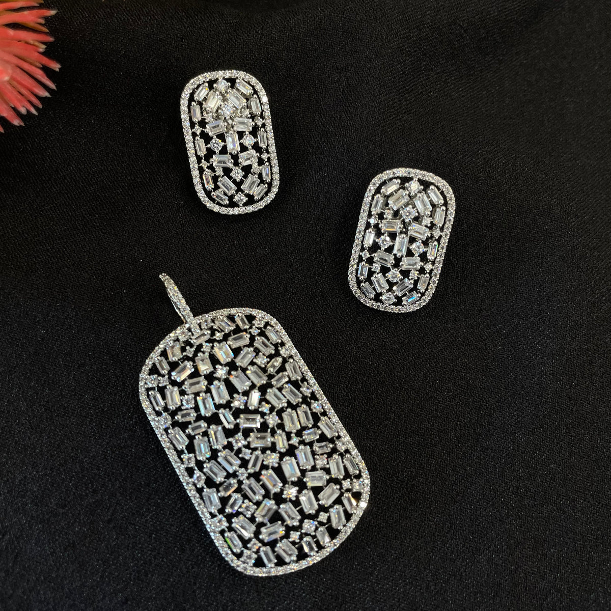 AD Amaira Pendant Set